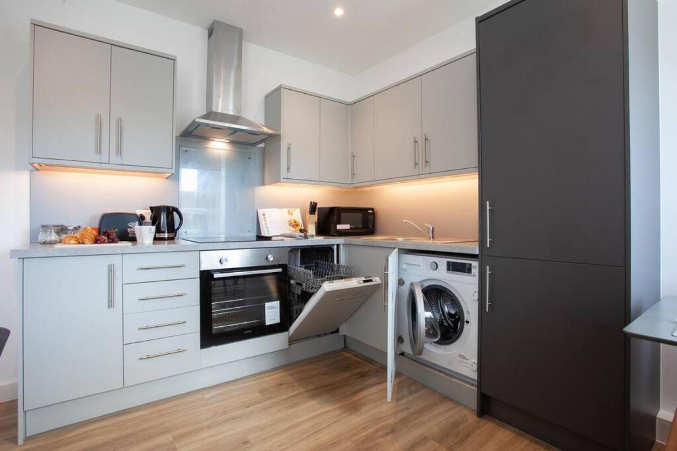 One-Bedroom Apartment - Photo 9
