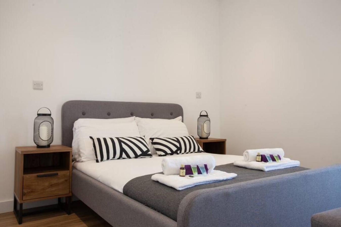 One-Bedroom Apartment - Photo 14