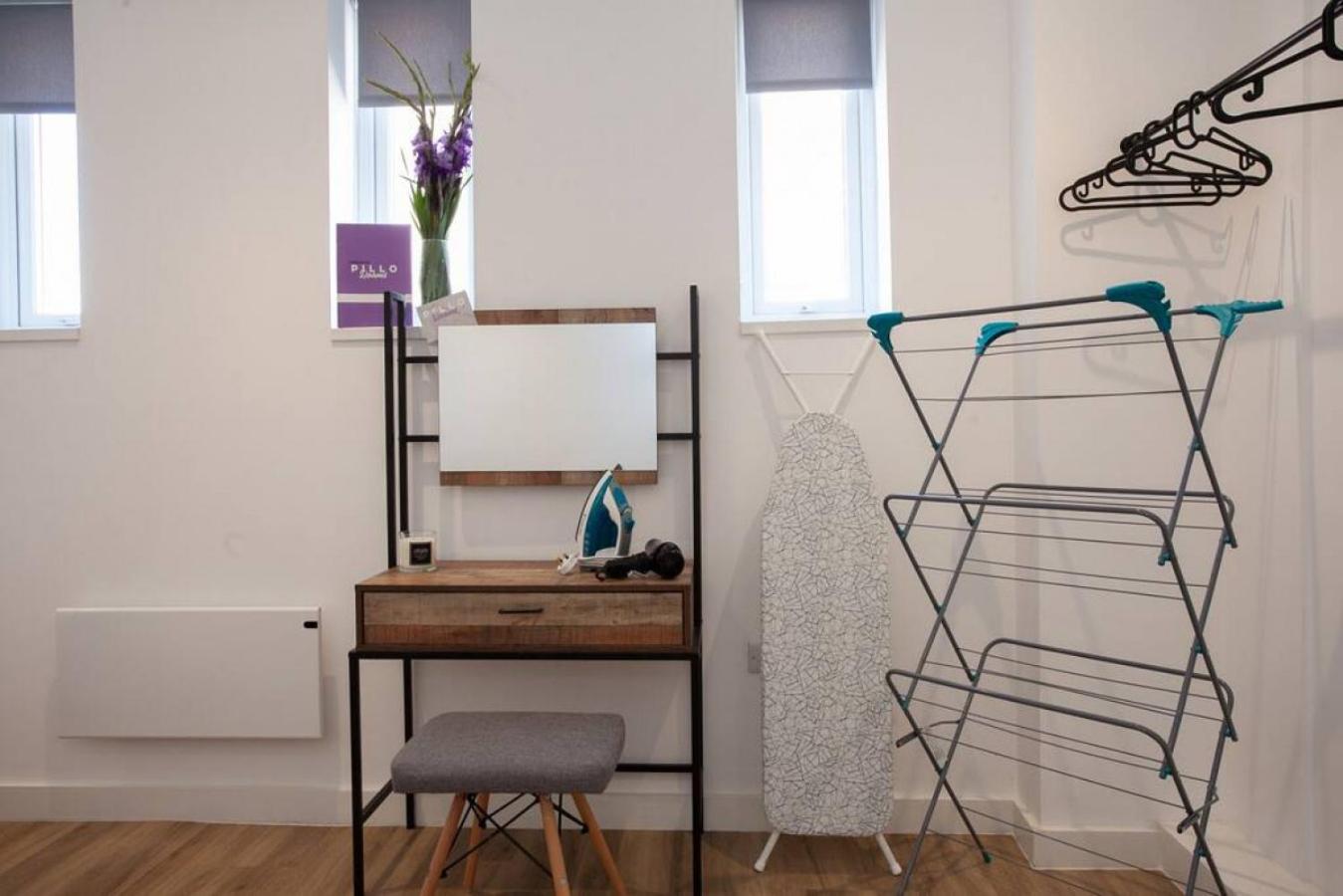 One-Bedroom Apartment - Photo 11