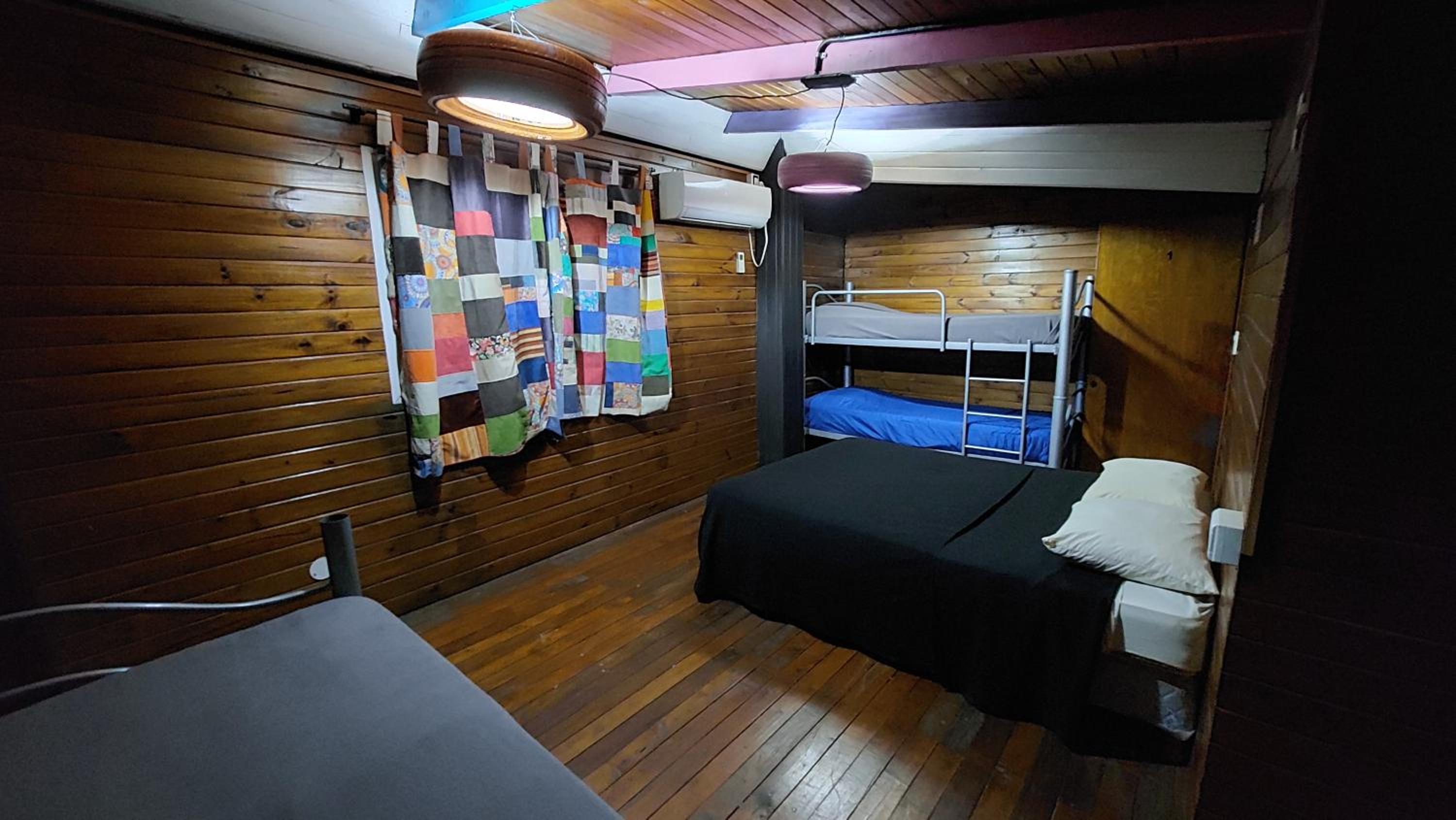 Quadruple Room with Shared Bathroom photo 1