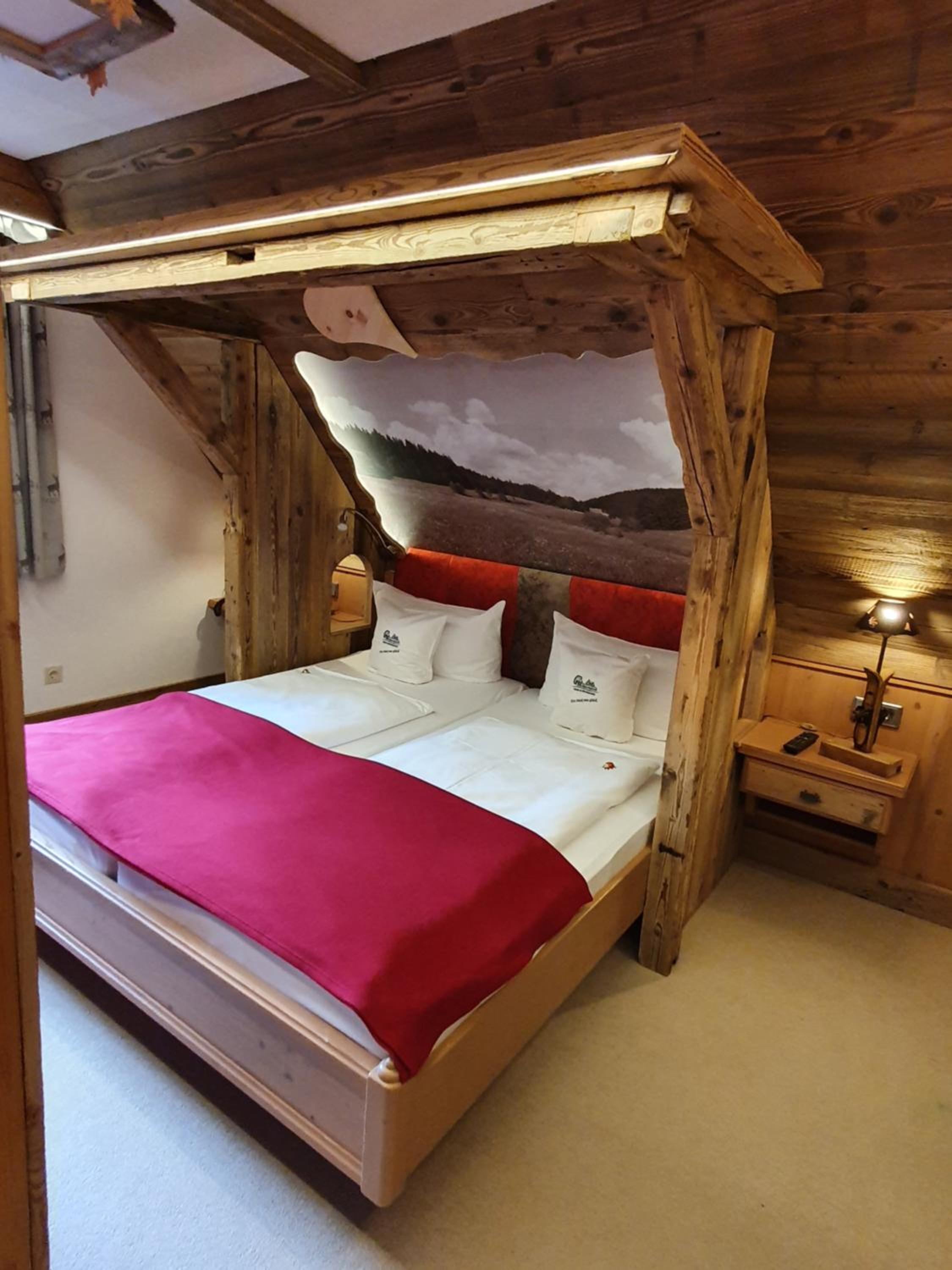 Suite - Photo 18