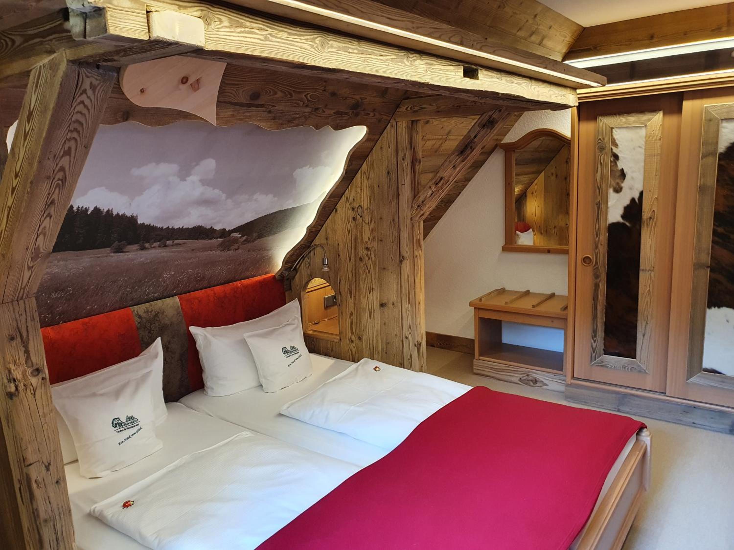 Suite - Photo 15