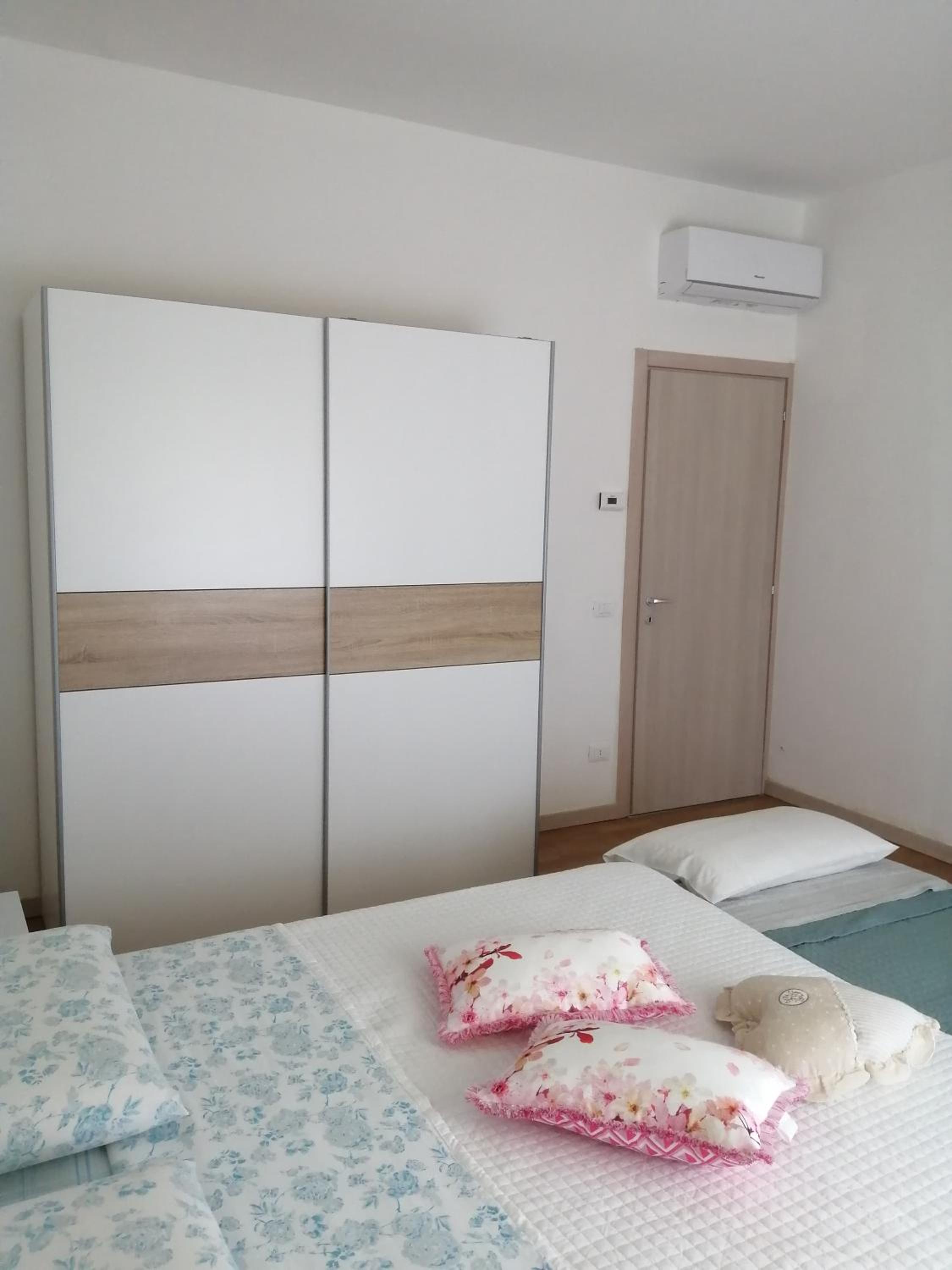 Double Room with Garden View - Photo 9