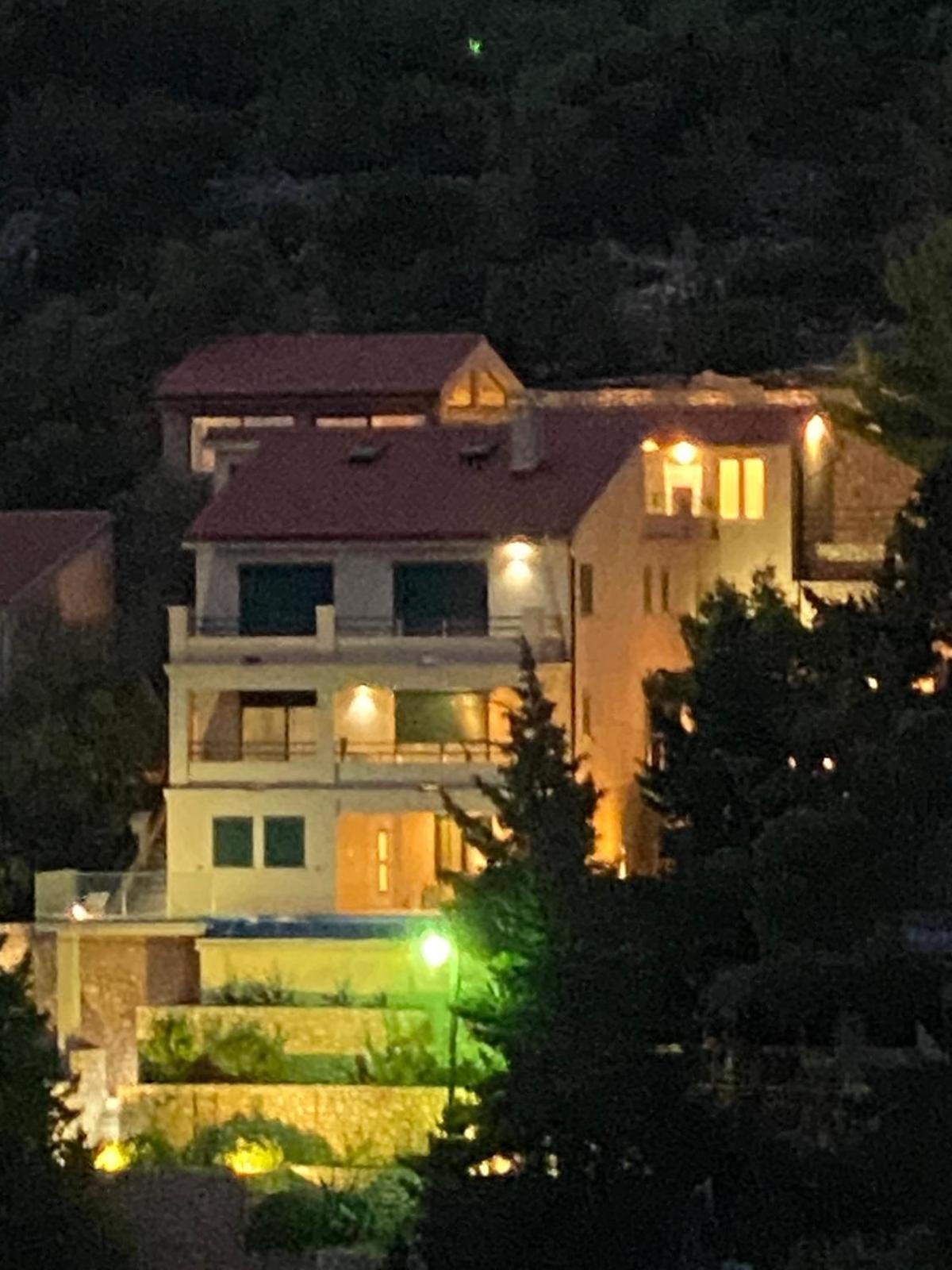 Villa photo 3