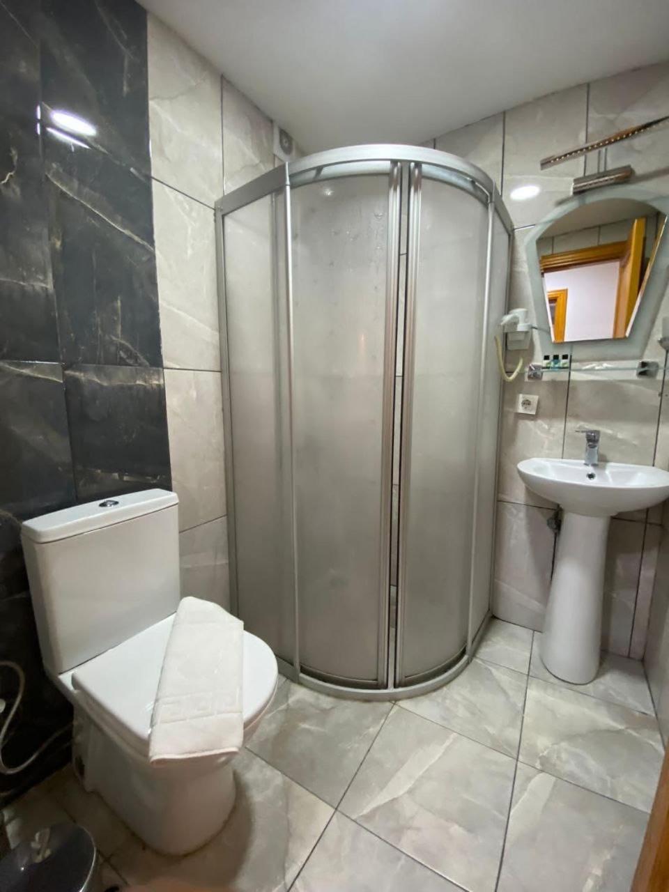 Comfort Triple Room with Shower photo 3