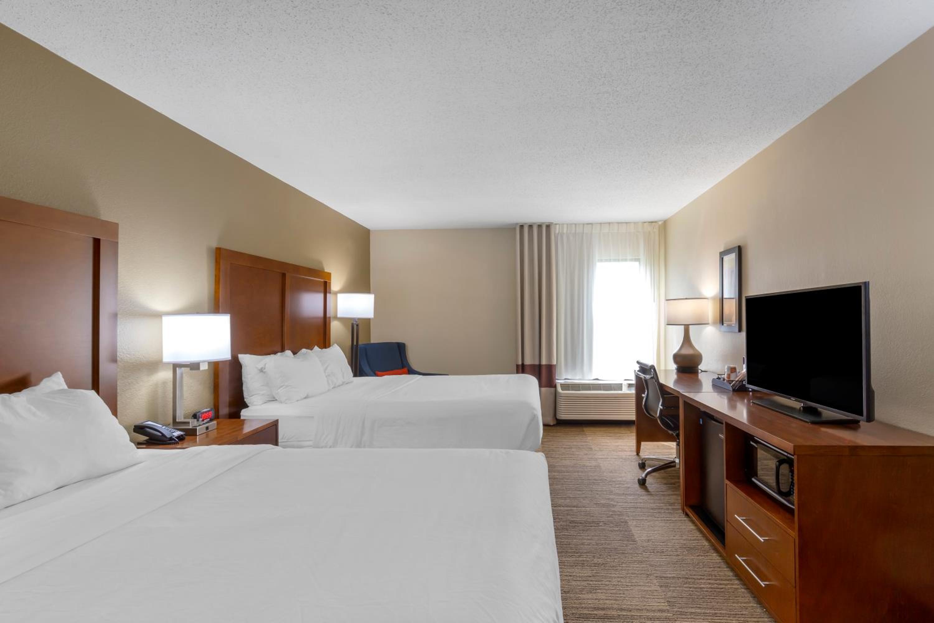 Superior Queen Room with Two Queen Beds - Non-Smoking - Photo 1