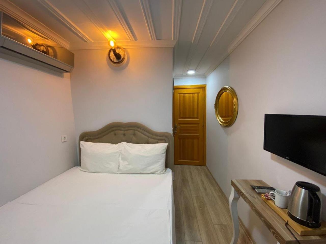 Economy Double Room photo 1