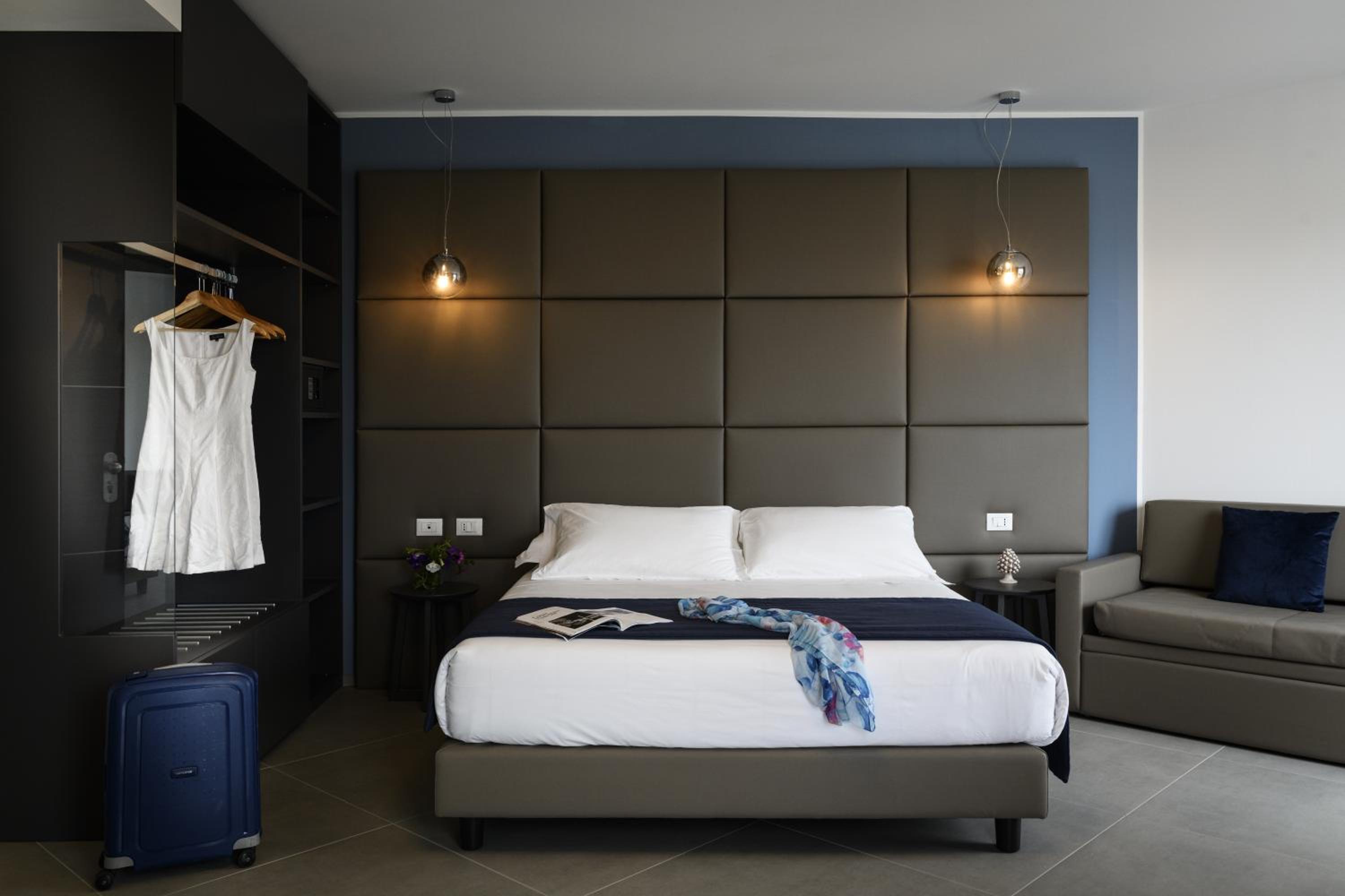 Family Junior Suite with Terrace and Sea View - Photo 13
