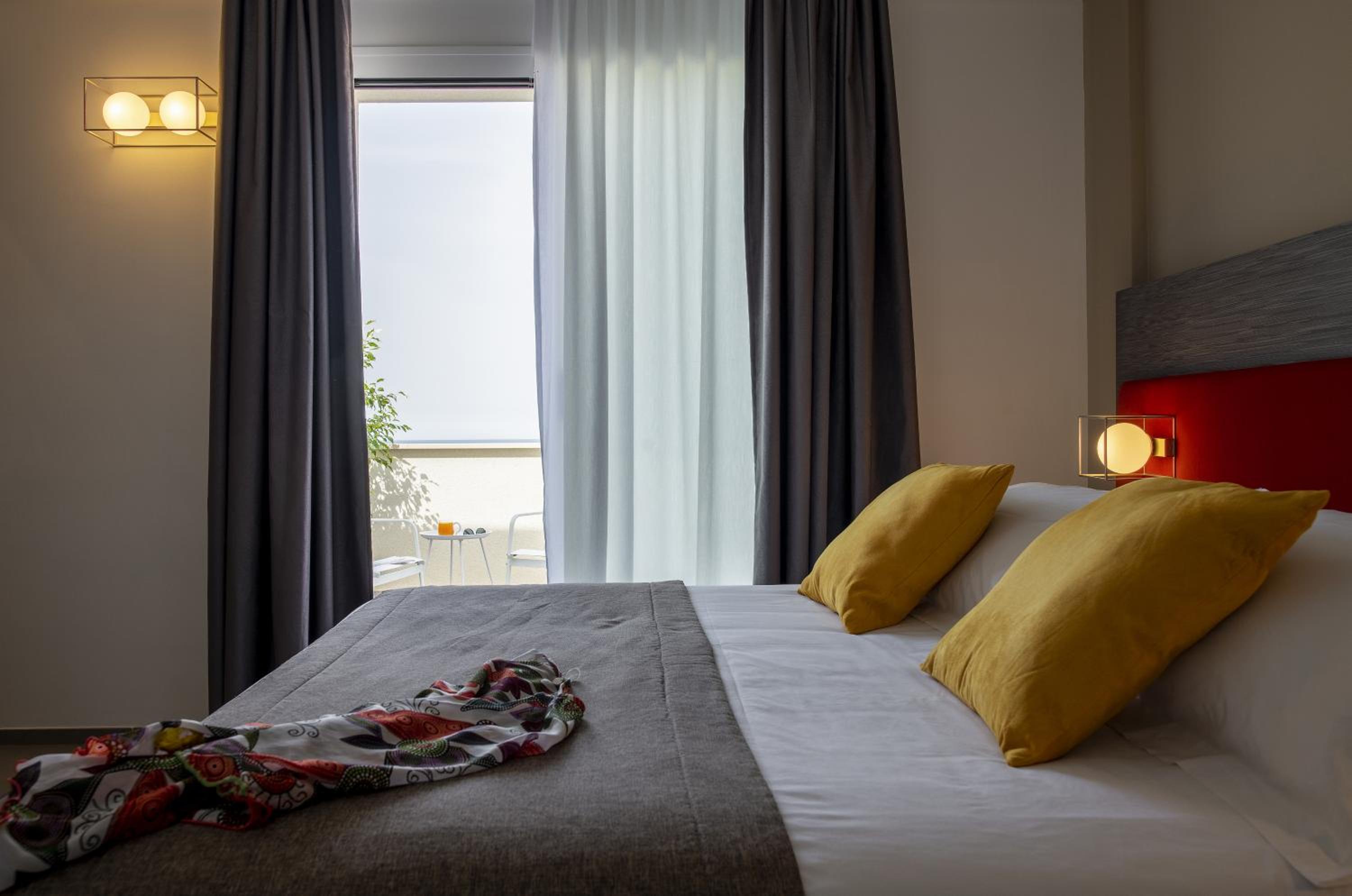 Family Junior Suite with Terrace and Sea View - Photo 11