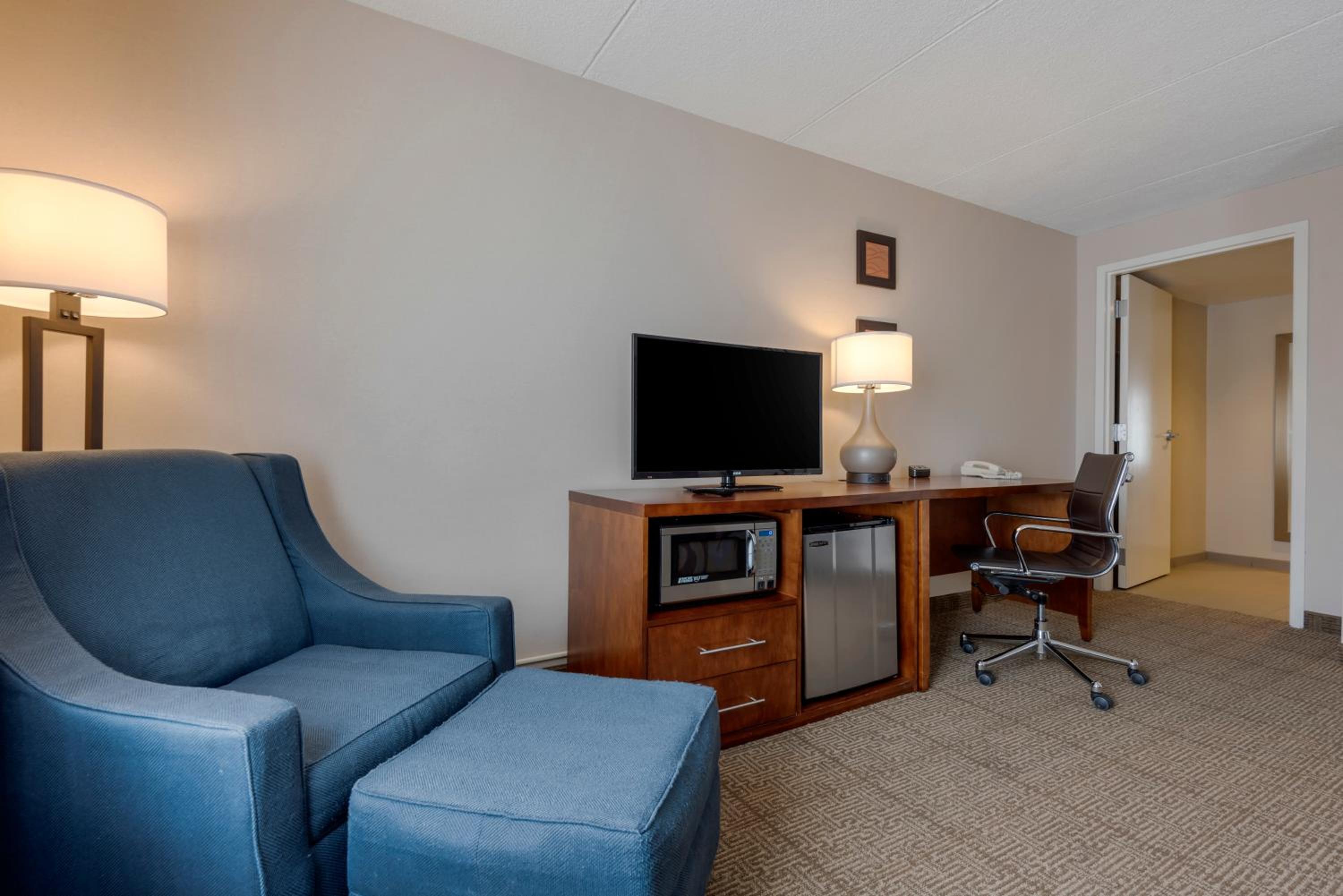 Suite with Two Queen Beds Upgrade - Accessible photo 2