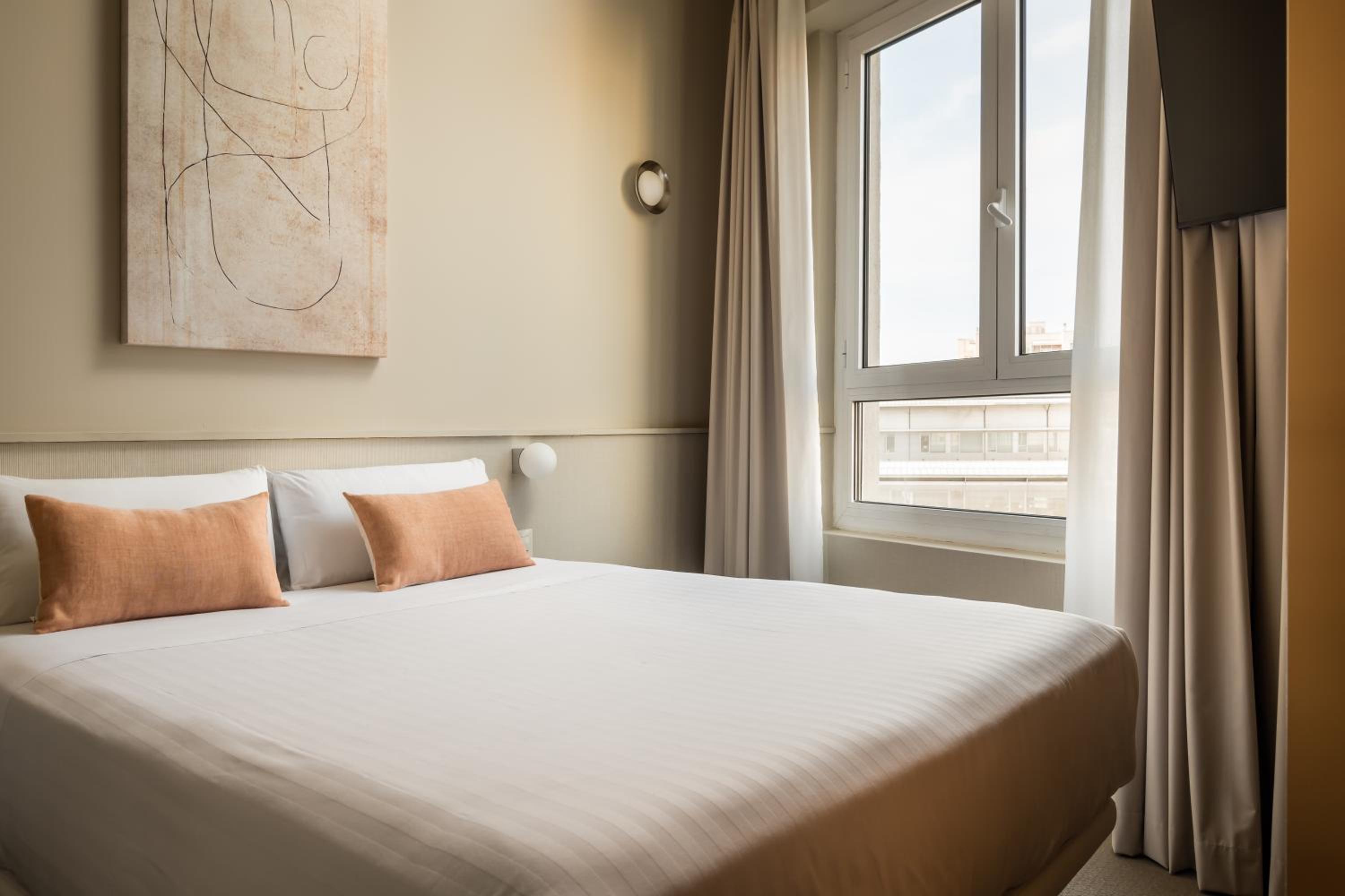 Double Room - Photo 6