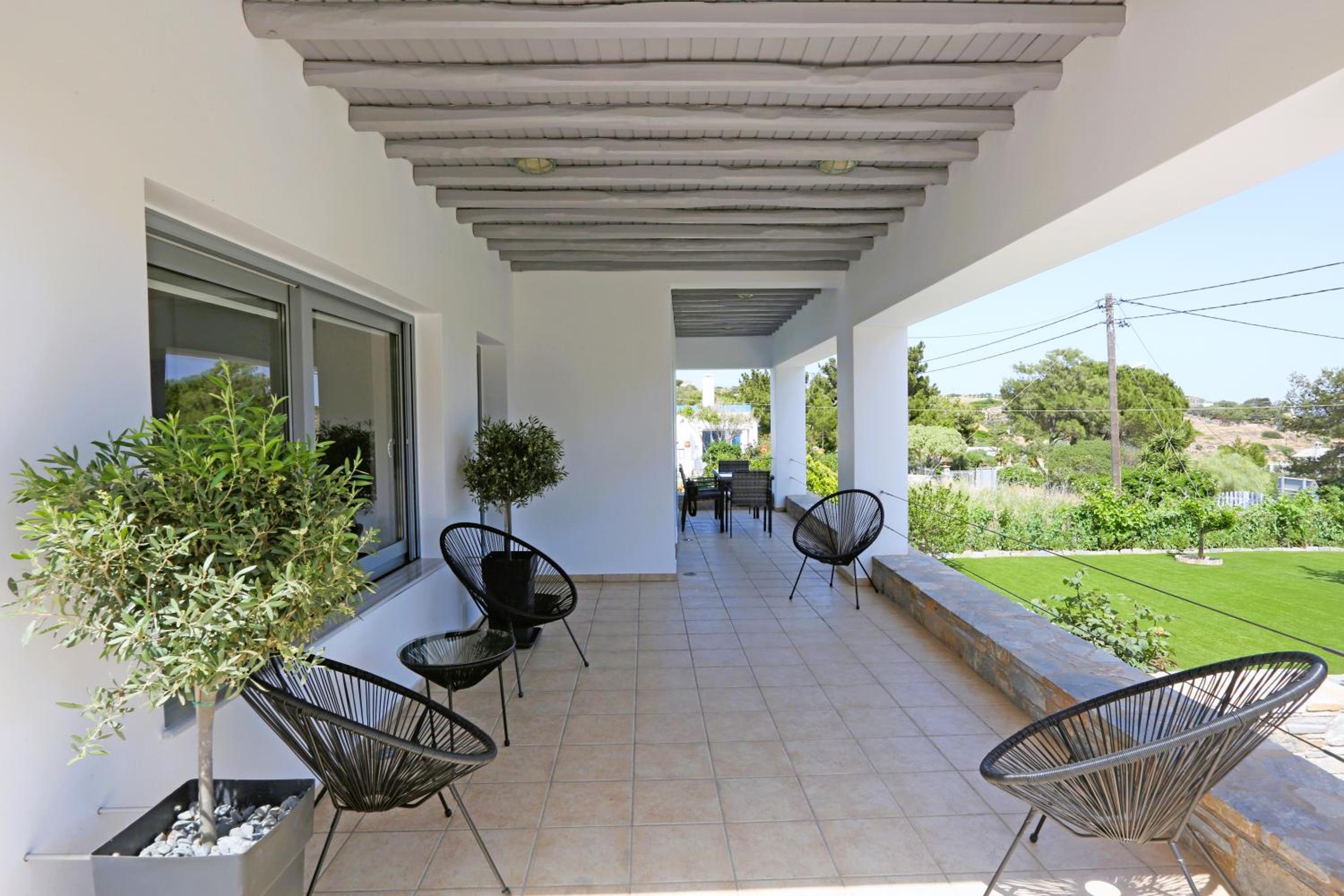 Three-Bedroom Villa photo 3