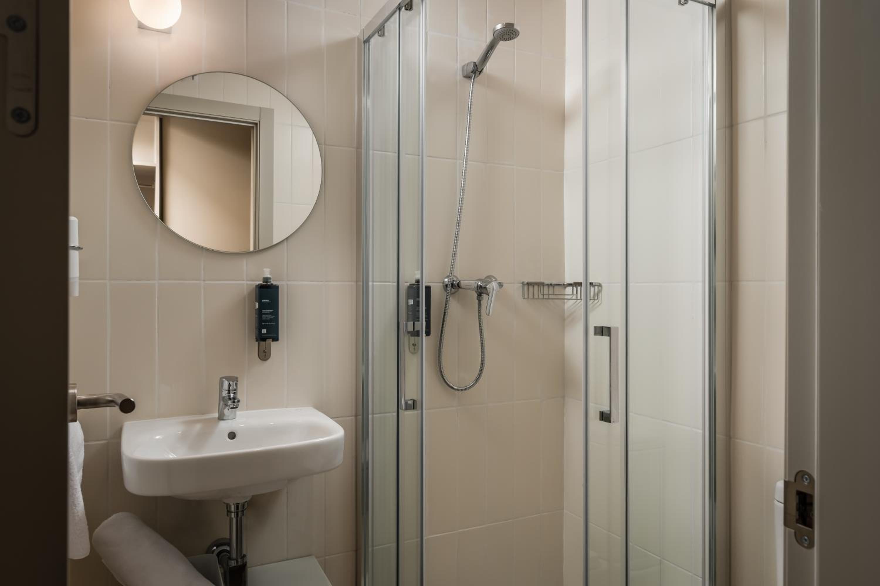 Superior Single Room photo 3