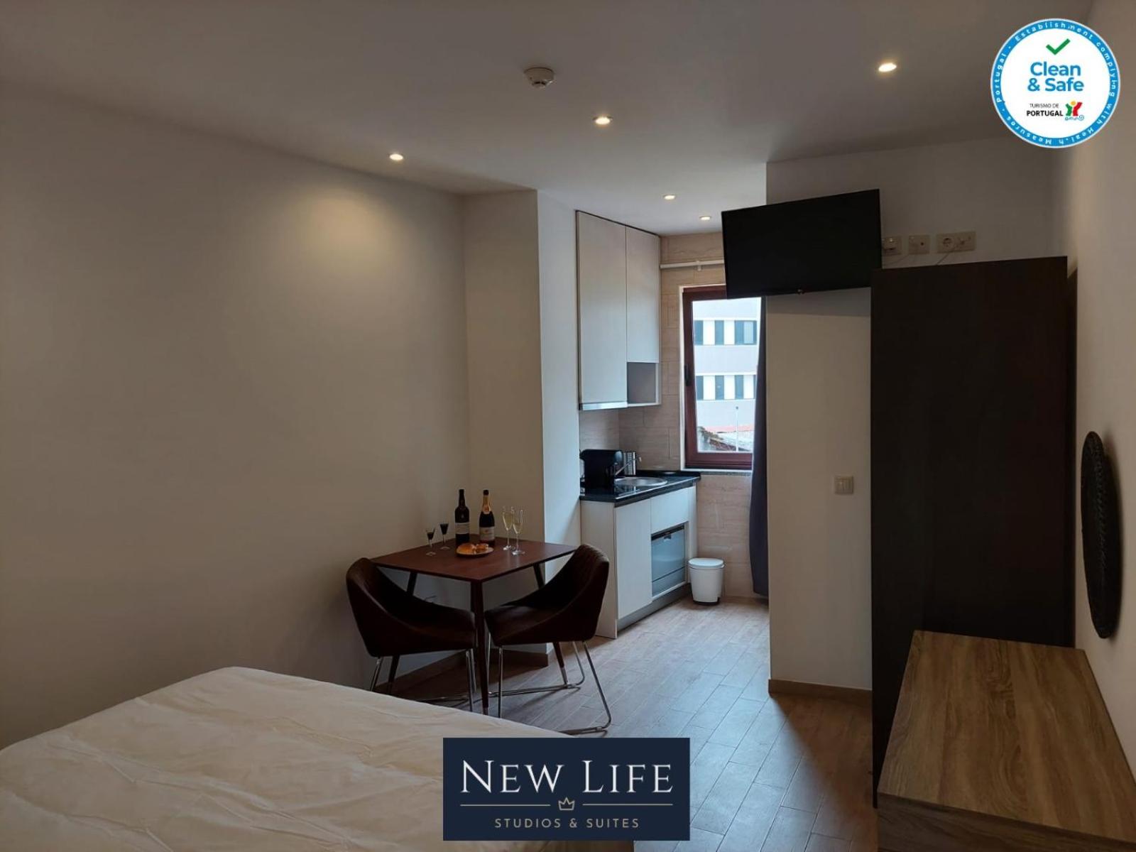 One-Bedroom Apartment - Photo 9