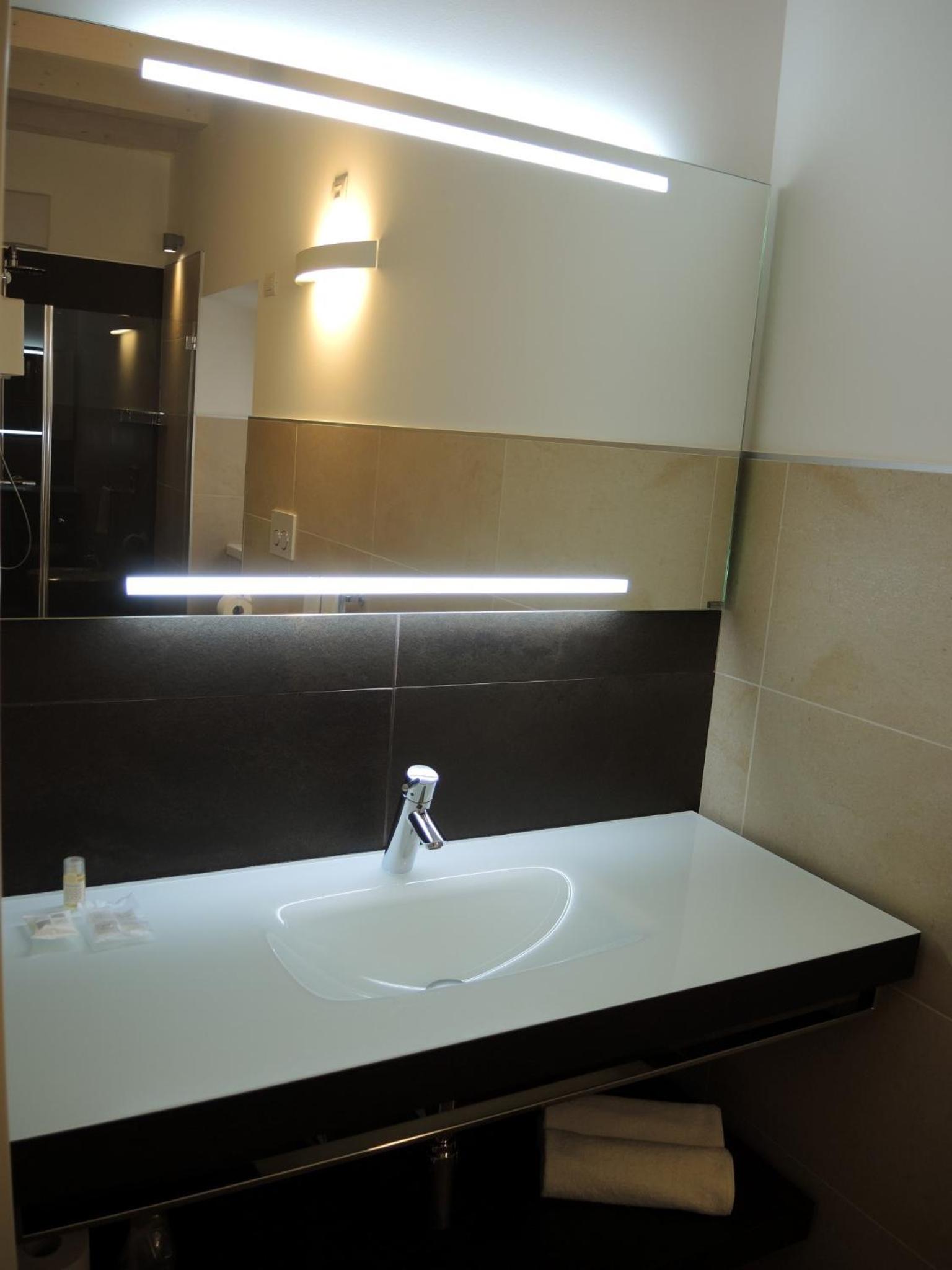 Double or Twin Room photo 3