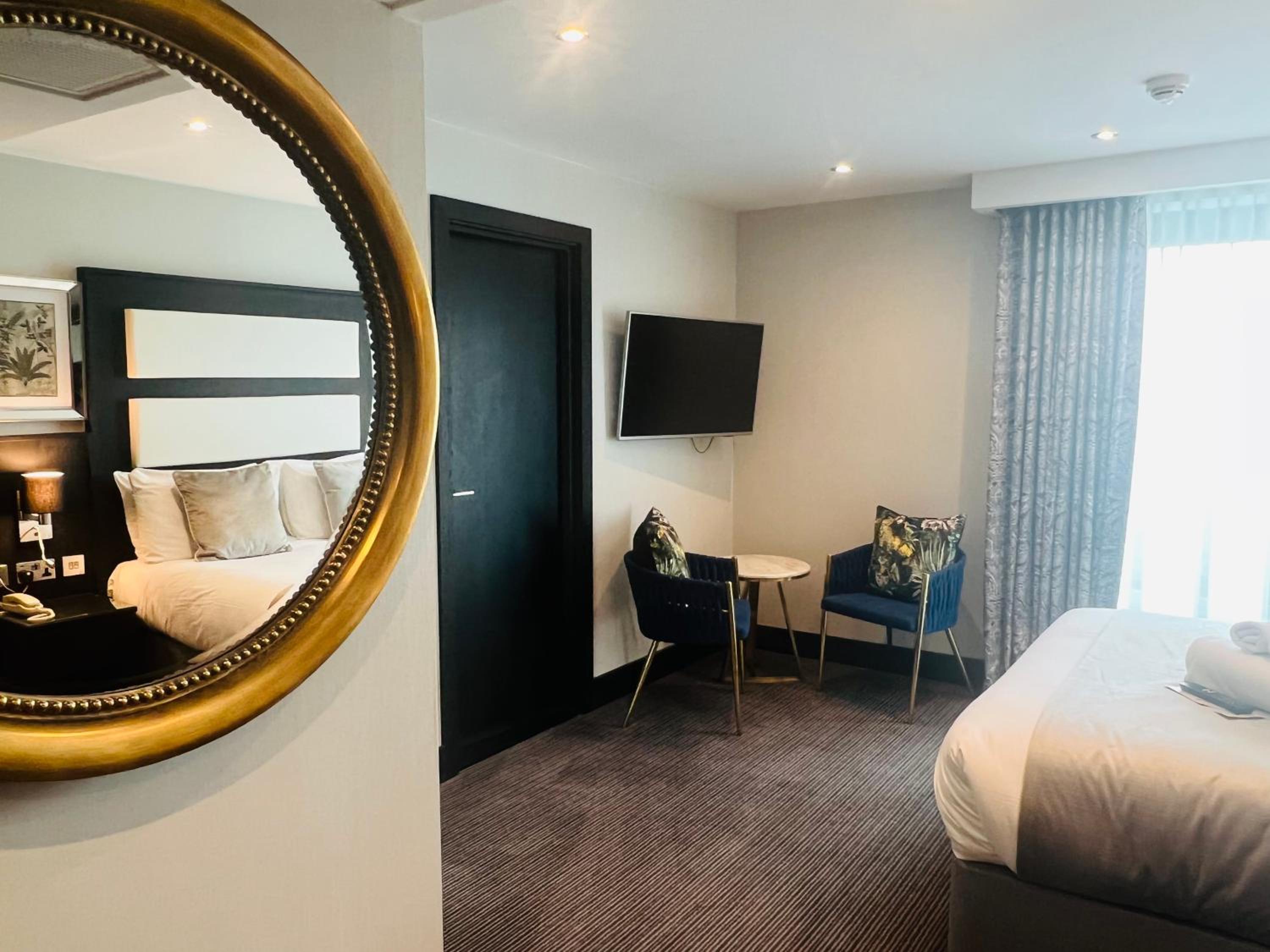 Junior Suite with Balcony photo 3