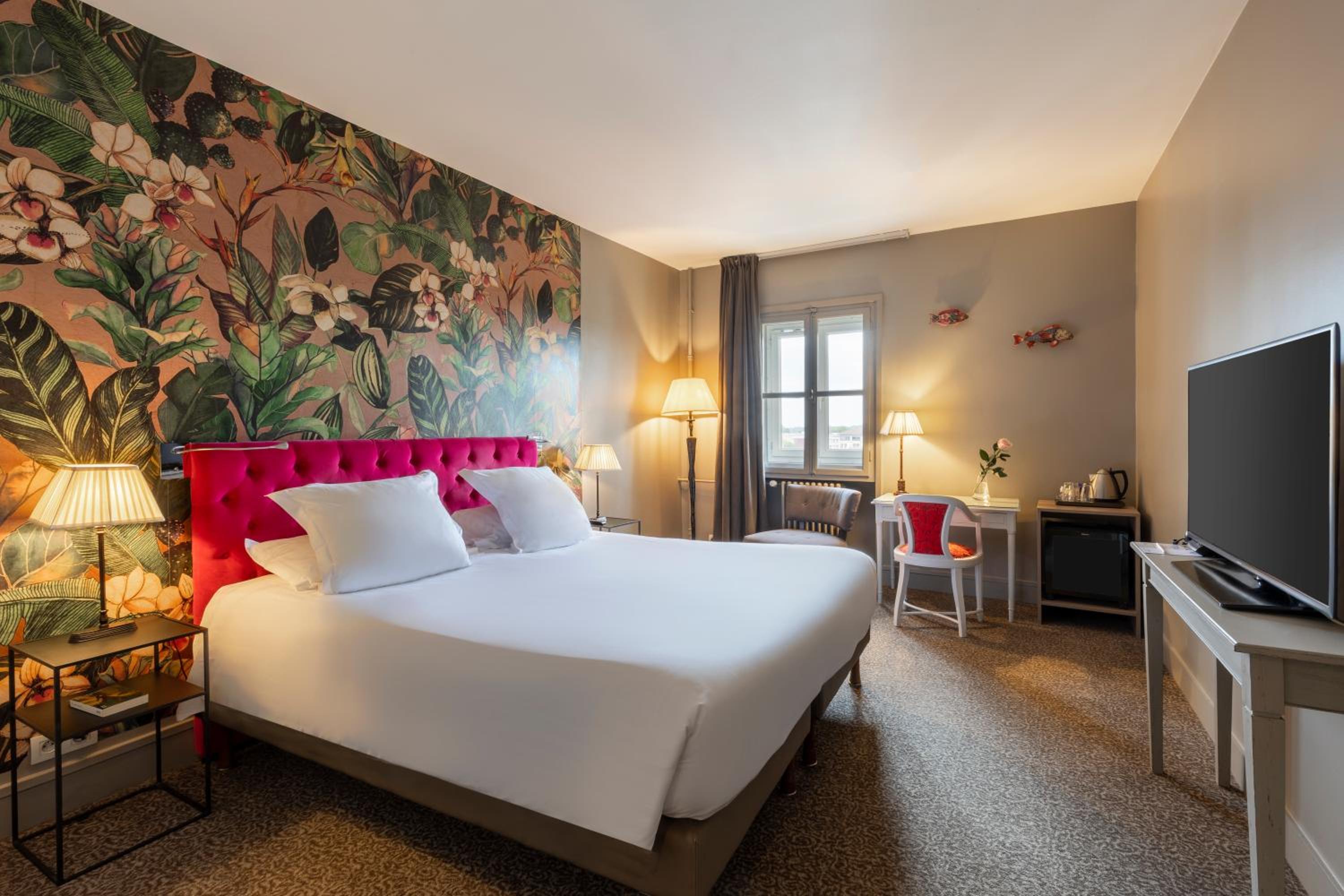 Deluxe Room - Photo 1