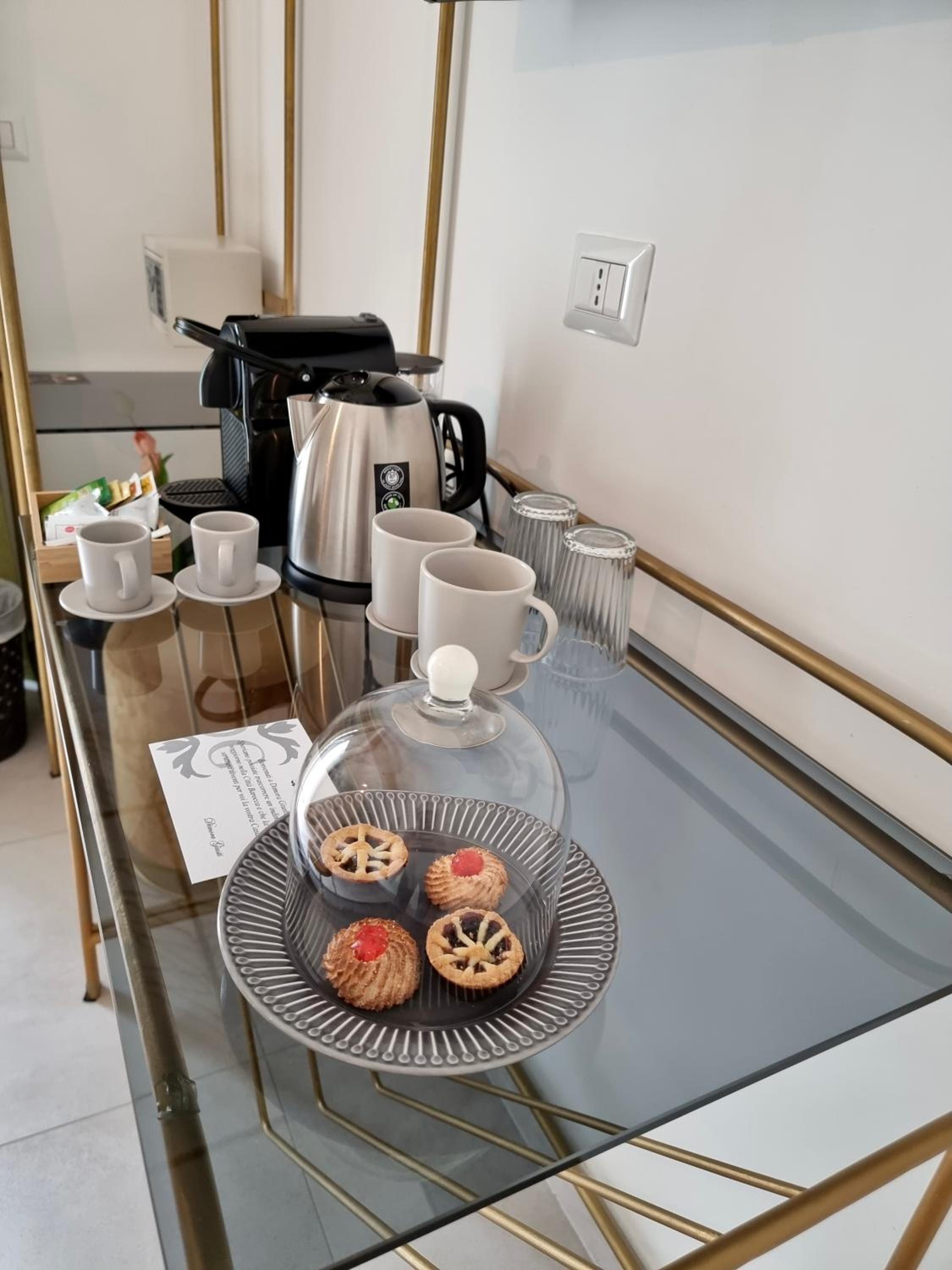 Deluxe Double Room with Balcony - Photo 2