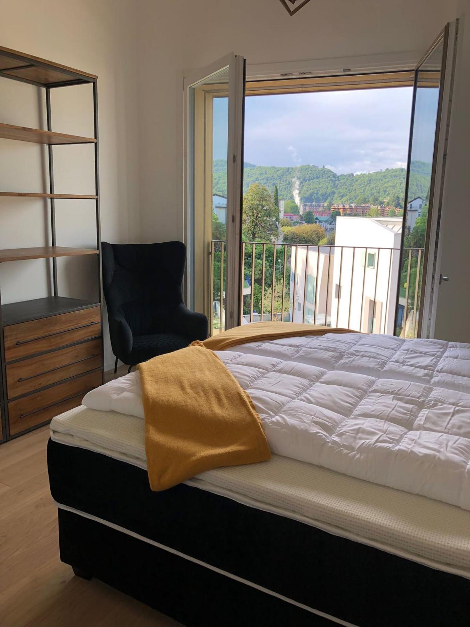 Two-Bedroom Apartment with Lake View photo 1