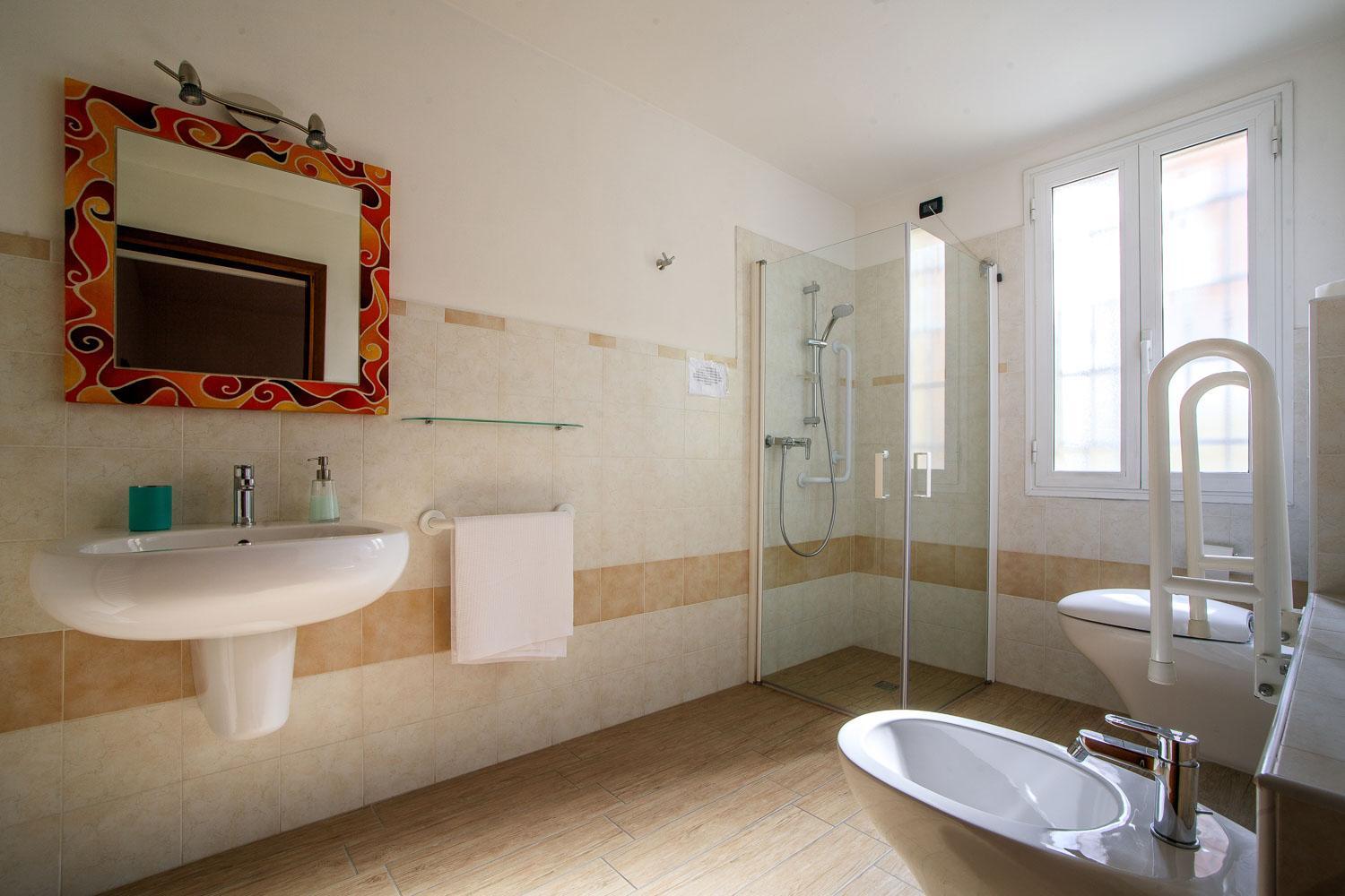 Large Double Room photo 2