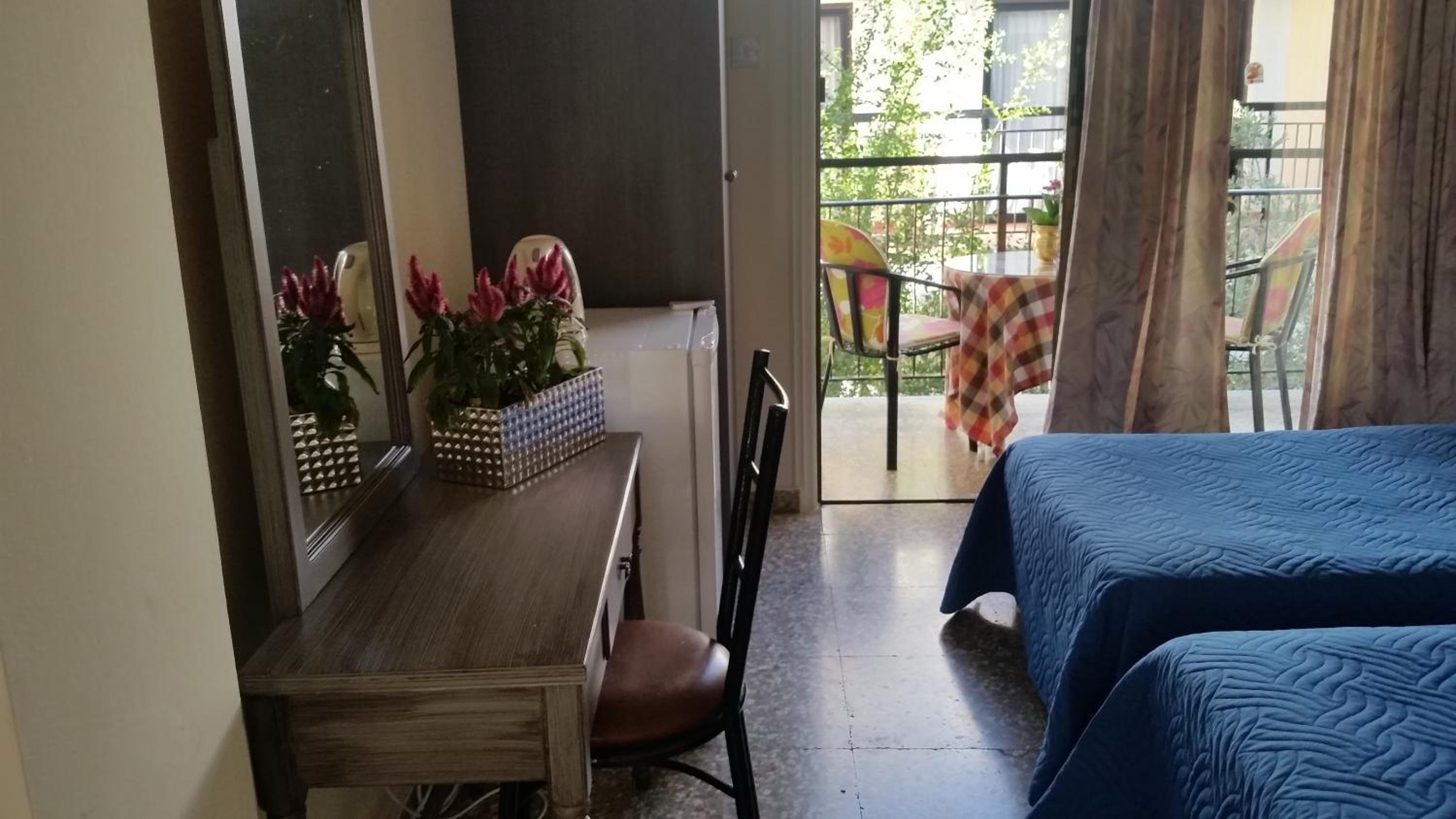 Twin Room with Sea View photo 1