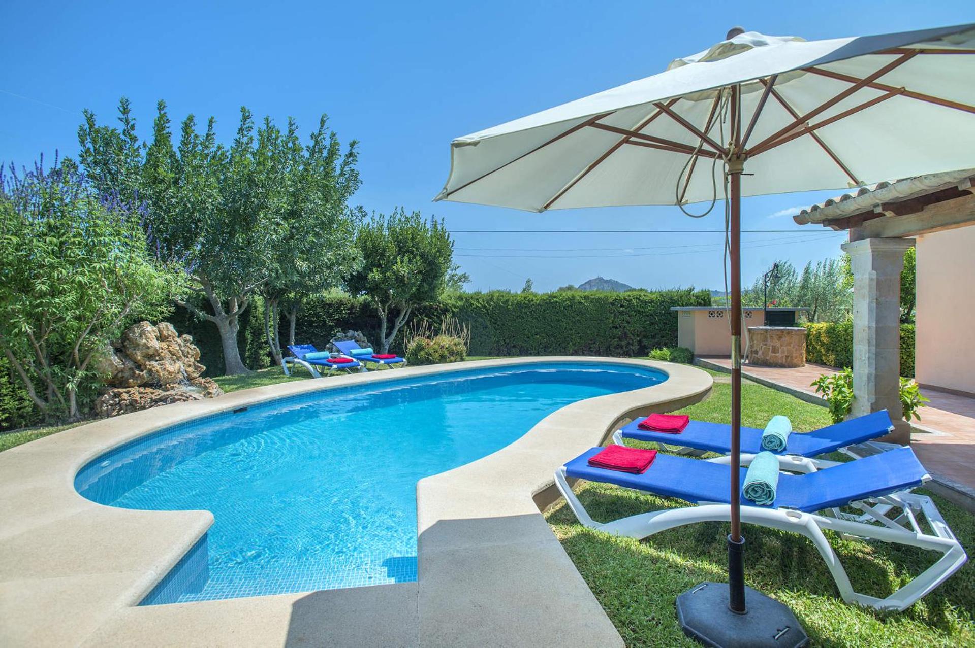Villa photo 2