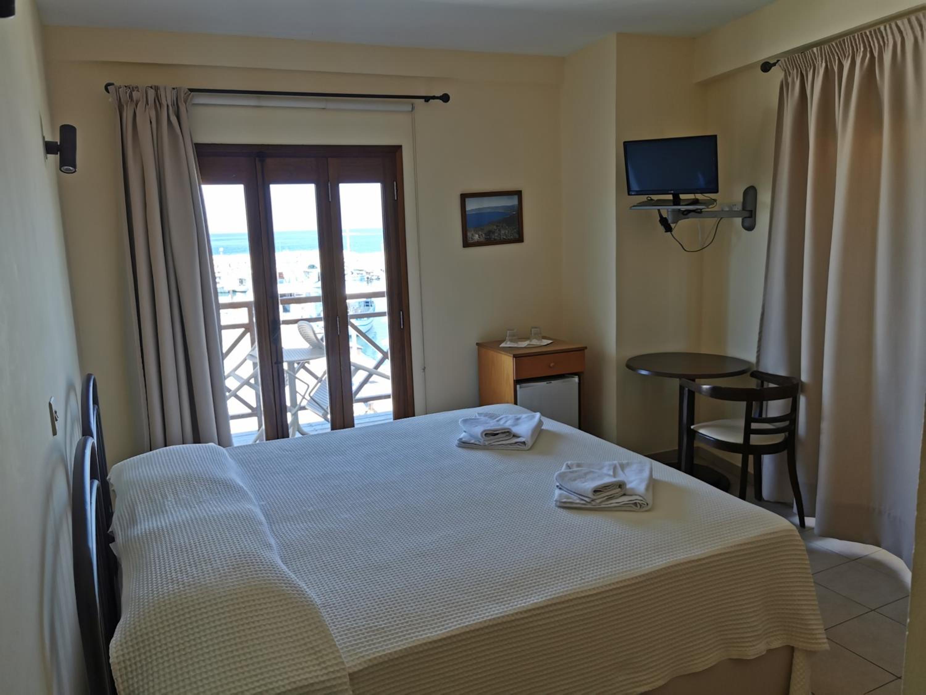 Deluxe Double Room - Photo 2