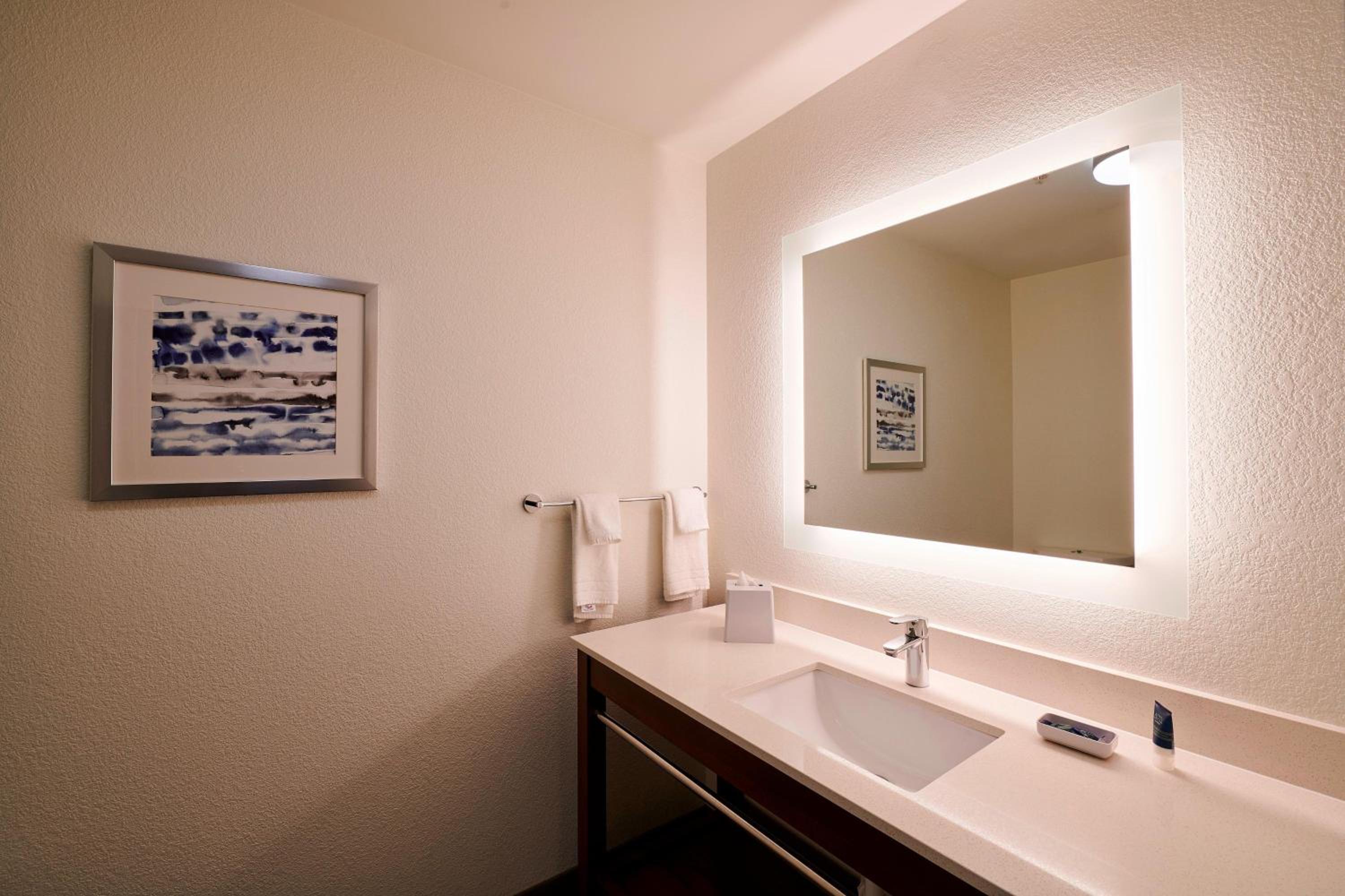 Executive King, Suite, King - Photo 2