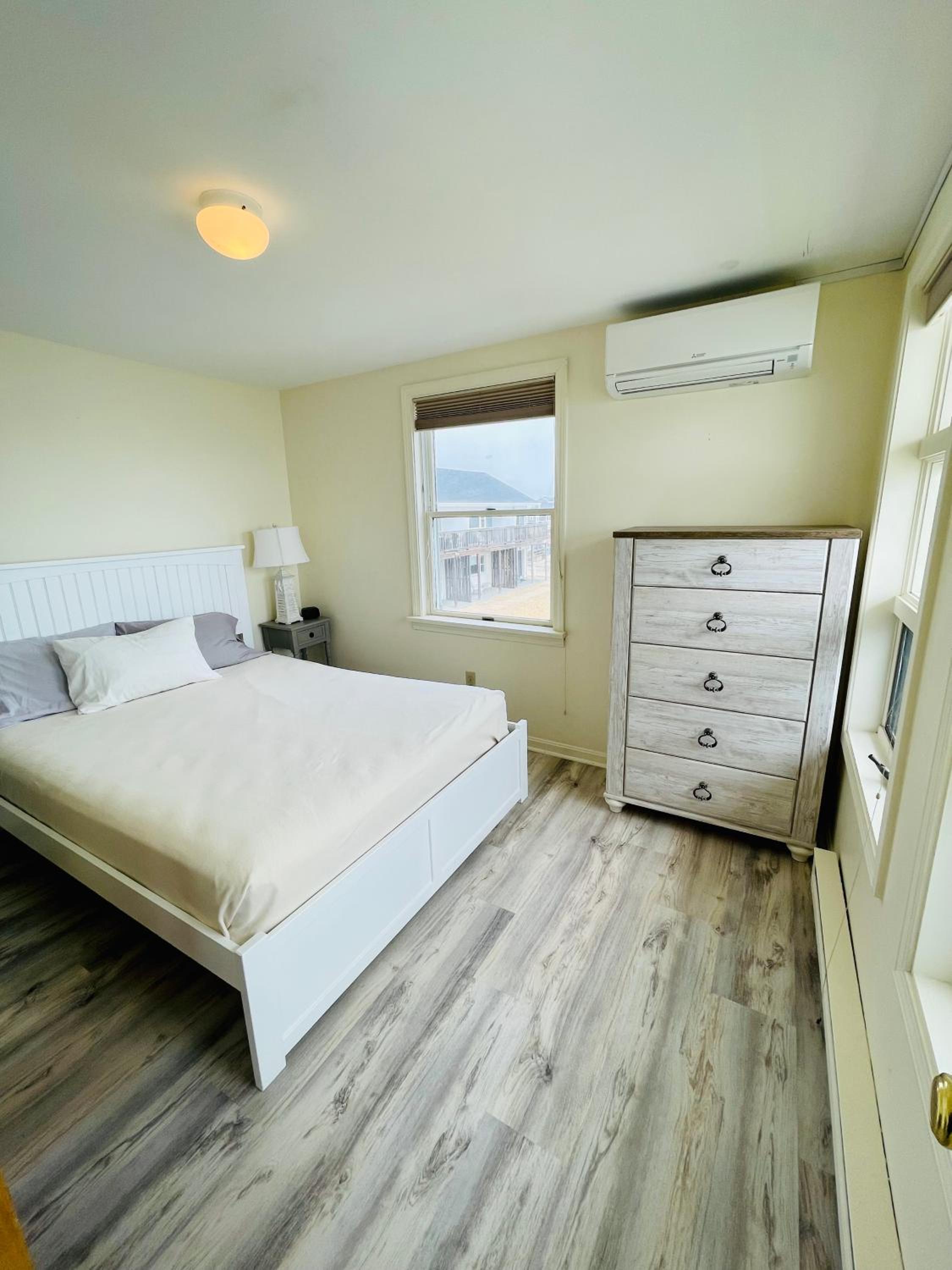 One-Bedroom Apartment - Ocean Front photo 3