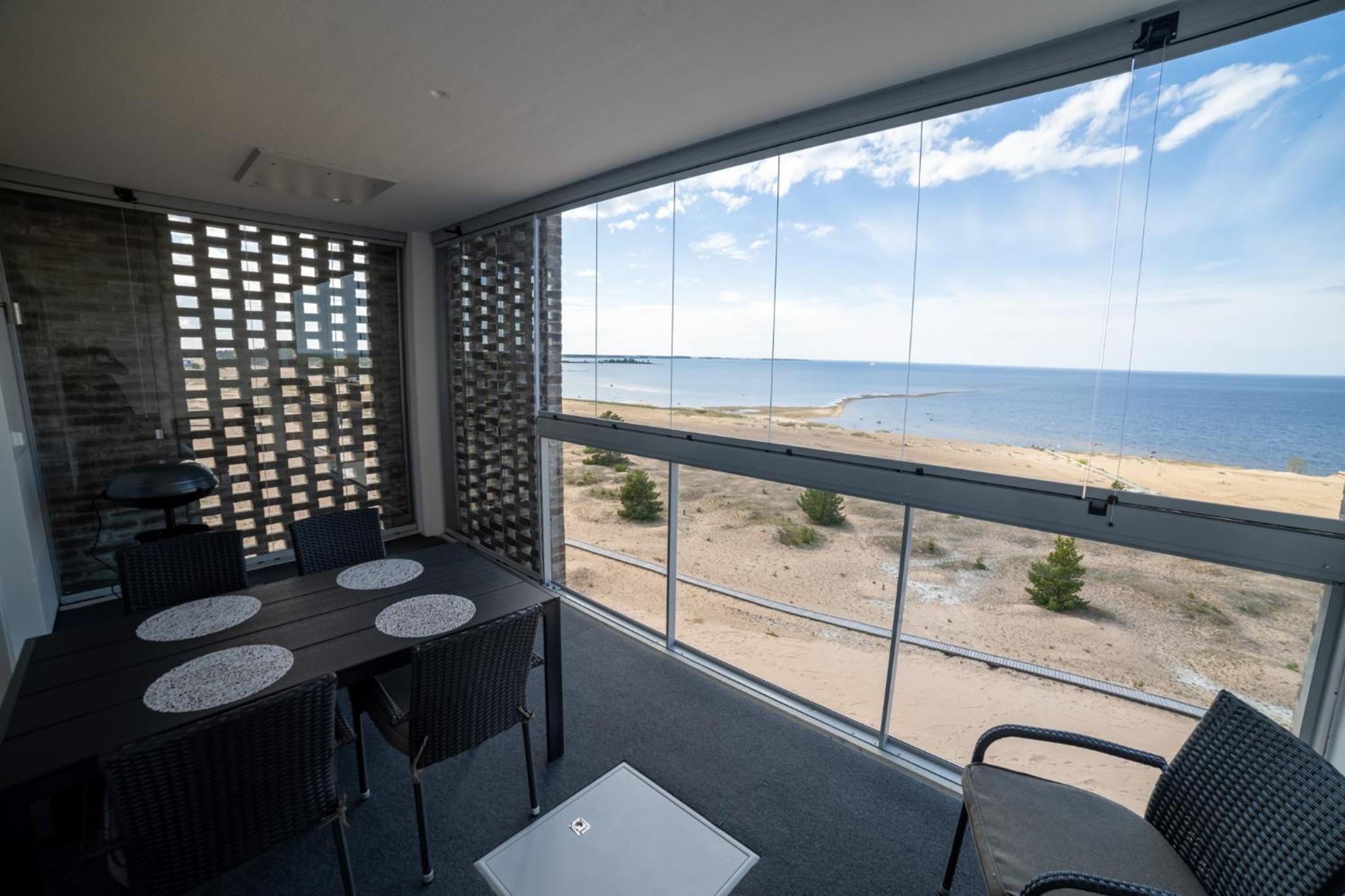 Apartment with Sea View - Photo 8