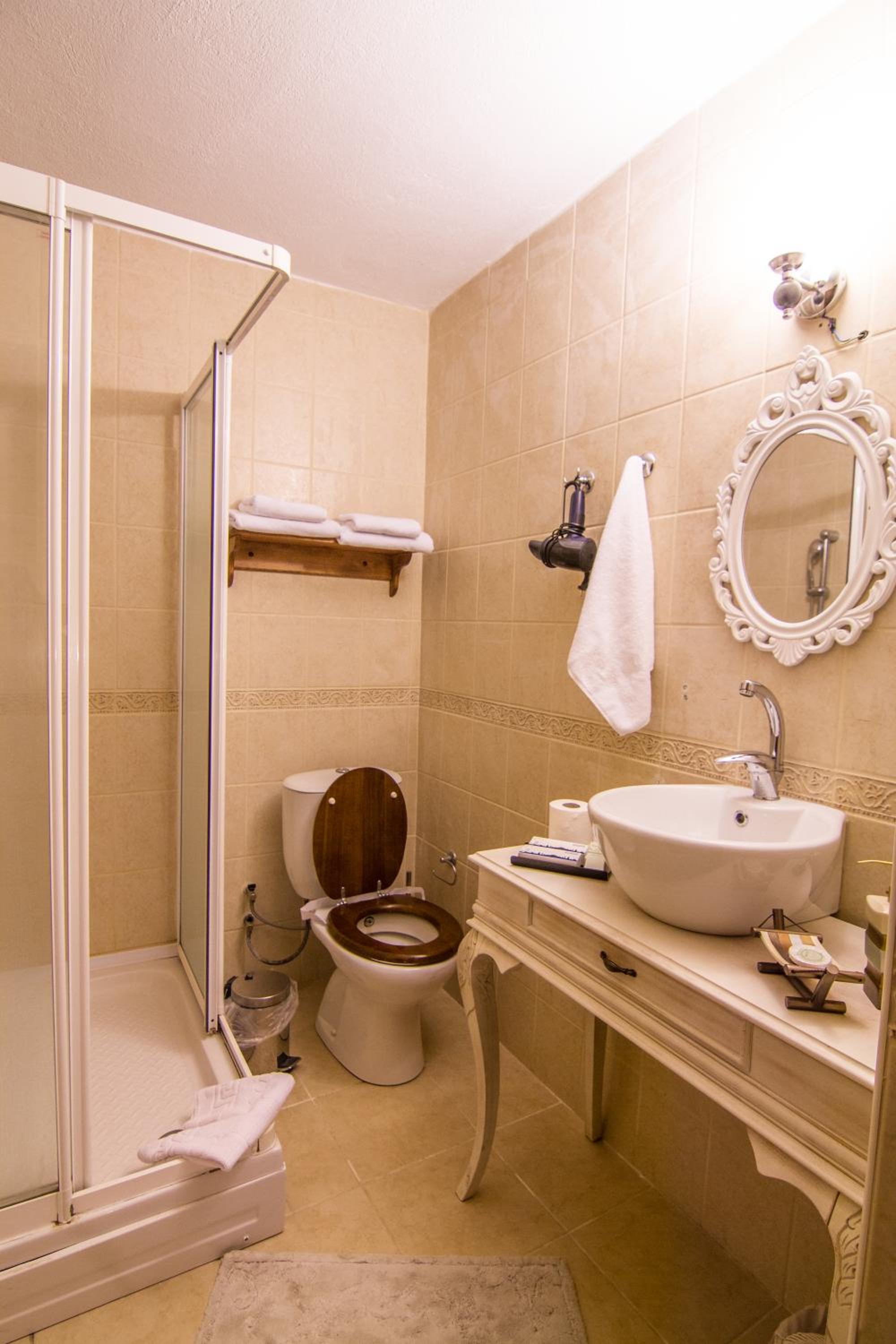 Deluxe Double Room photo 2