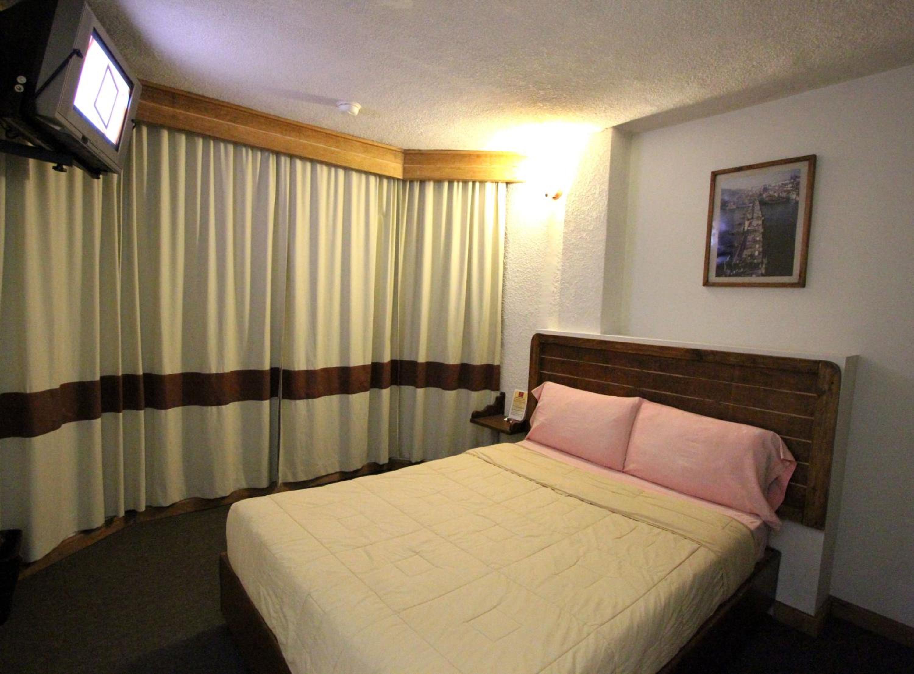 Standard Double Room photo 2