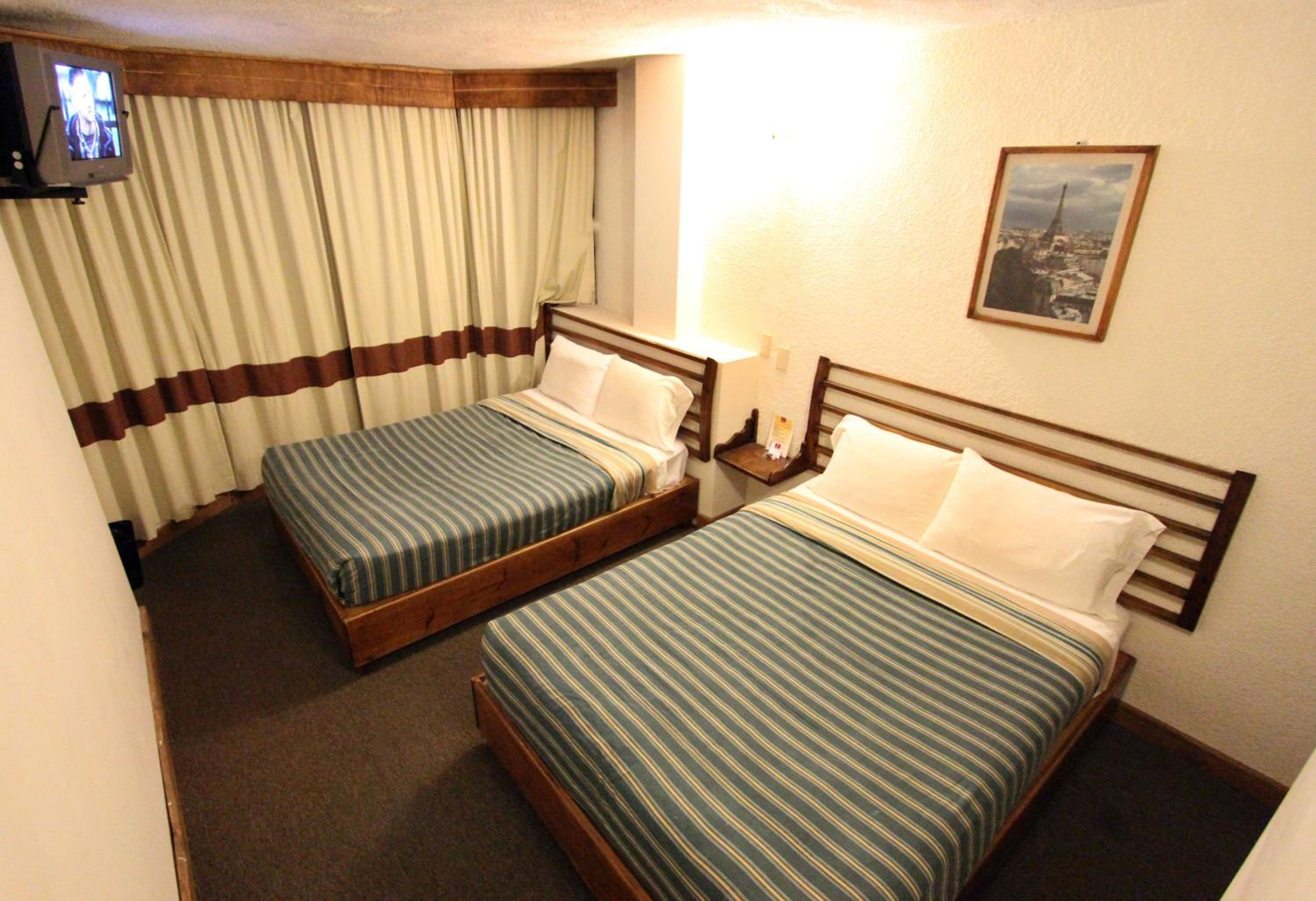 Standard Twin Room photo 1