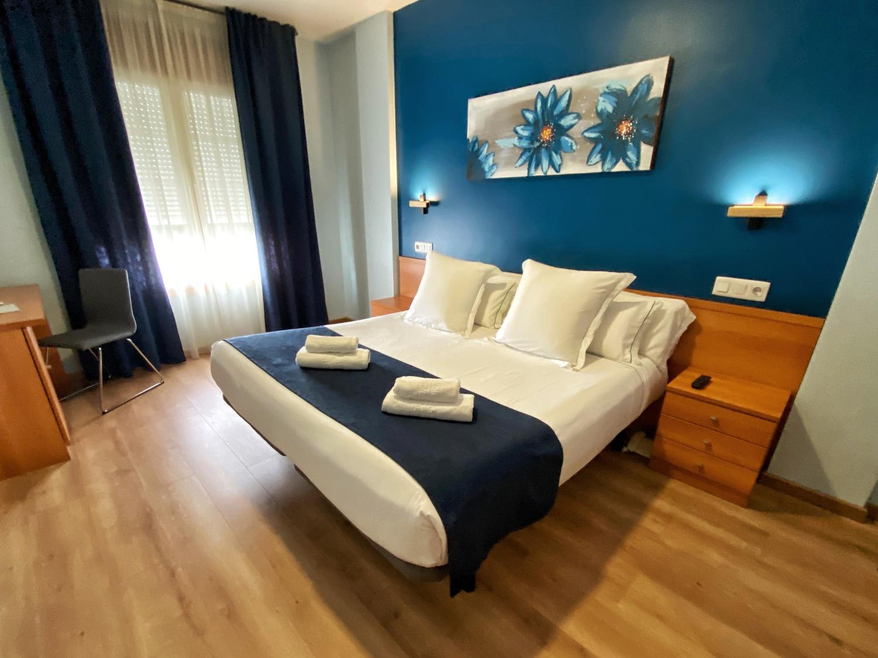 Double or Twin Room photo 3