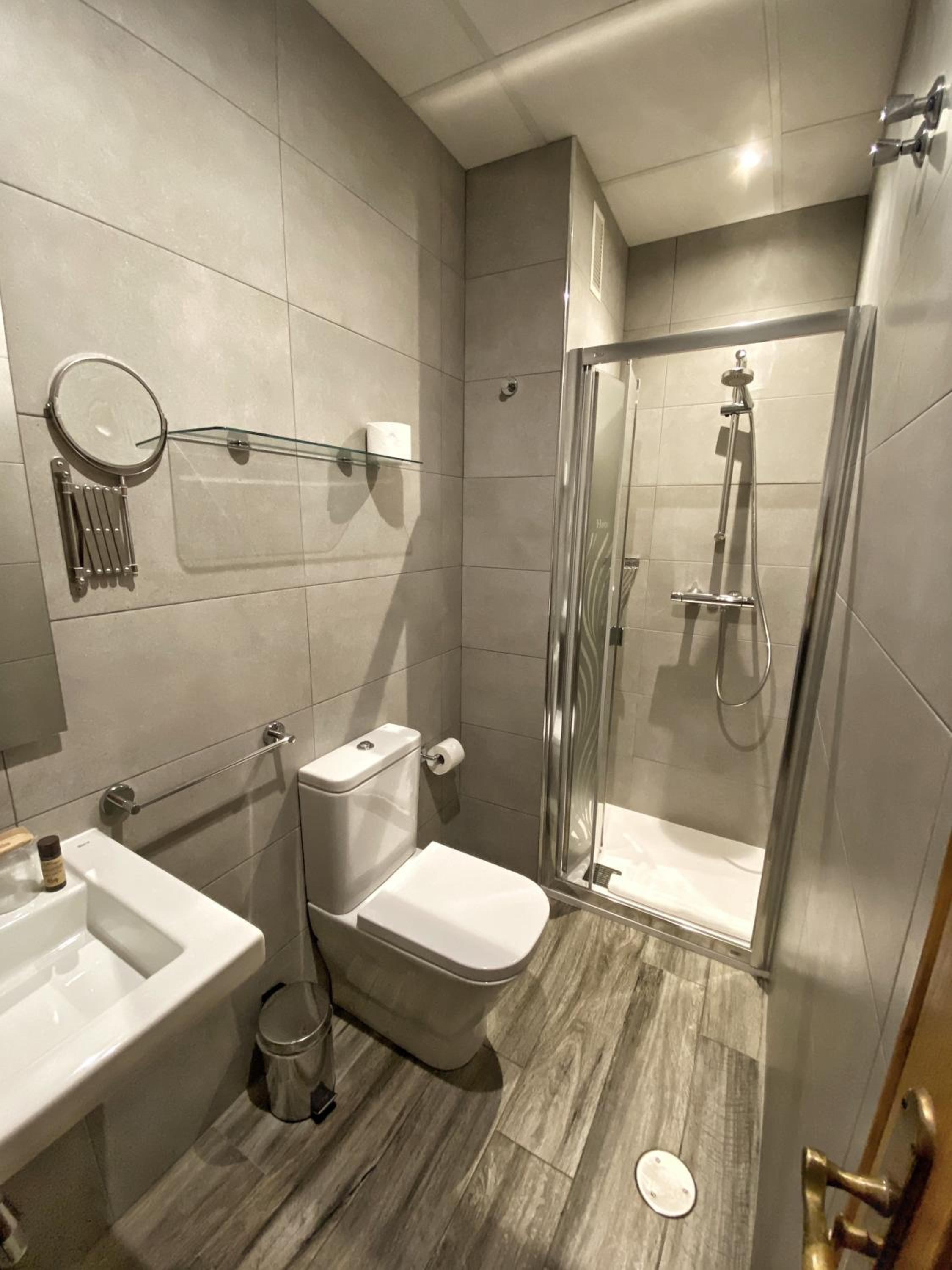 Single Room photo 2
