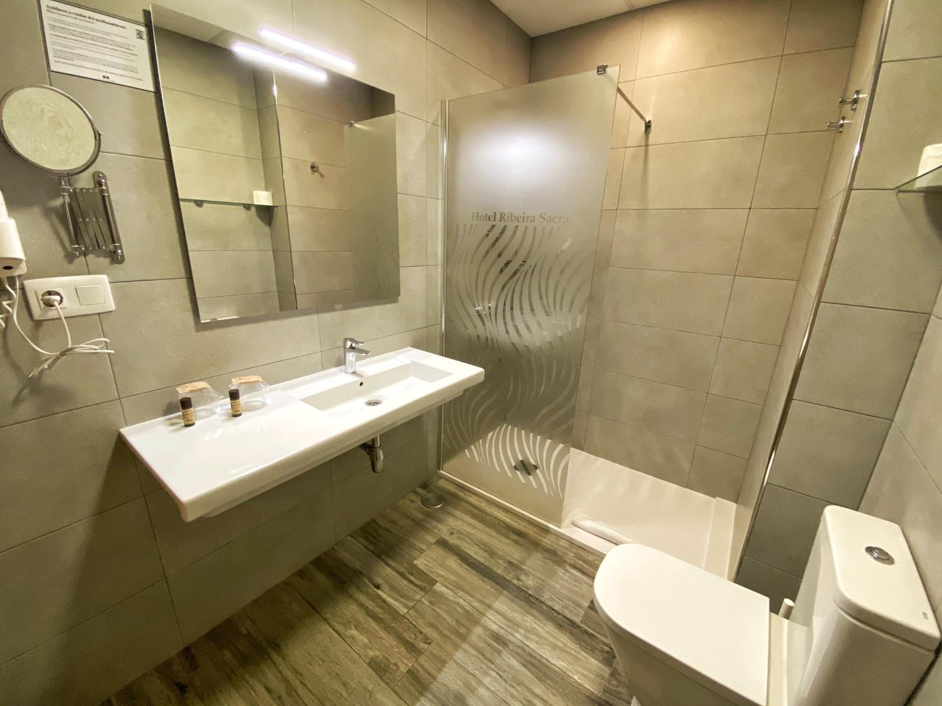 Double or Twin Room photo 2