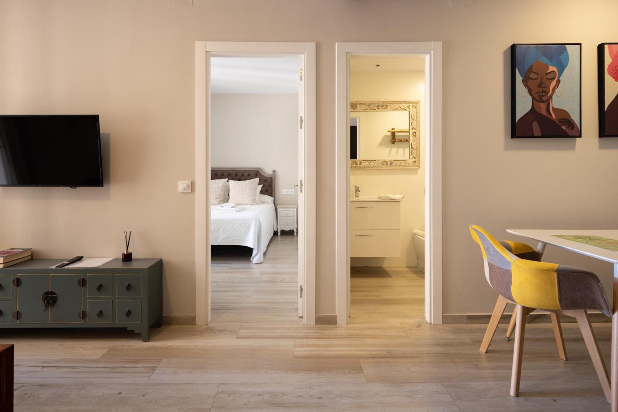 One-Bedroom Apartment - Photo 8