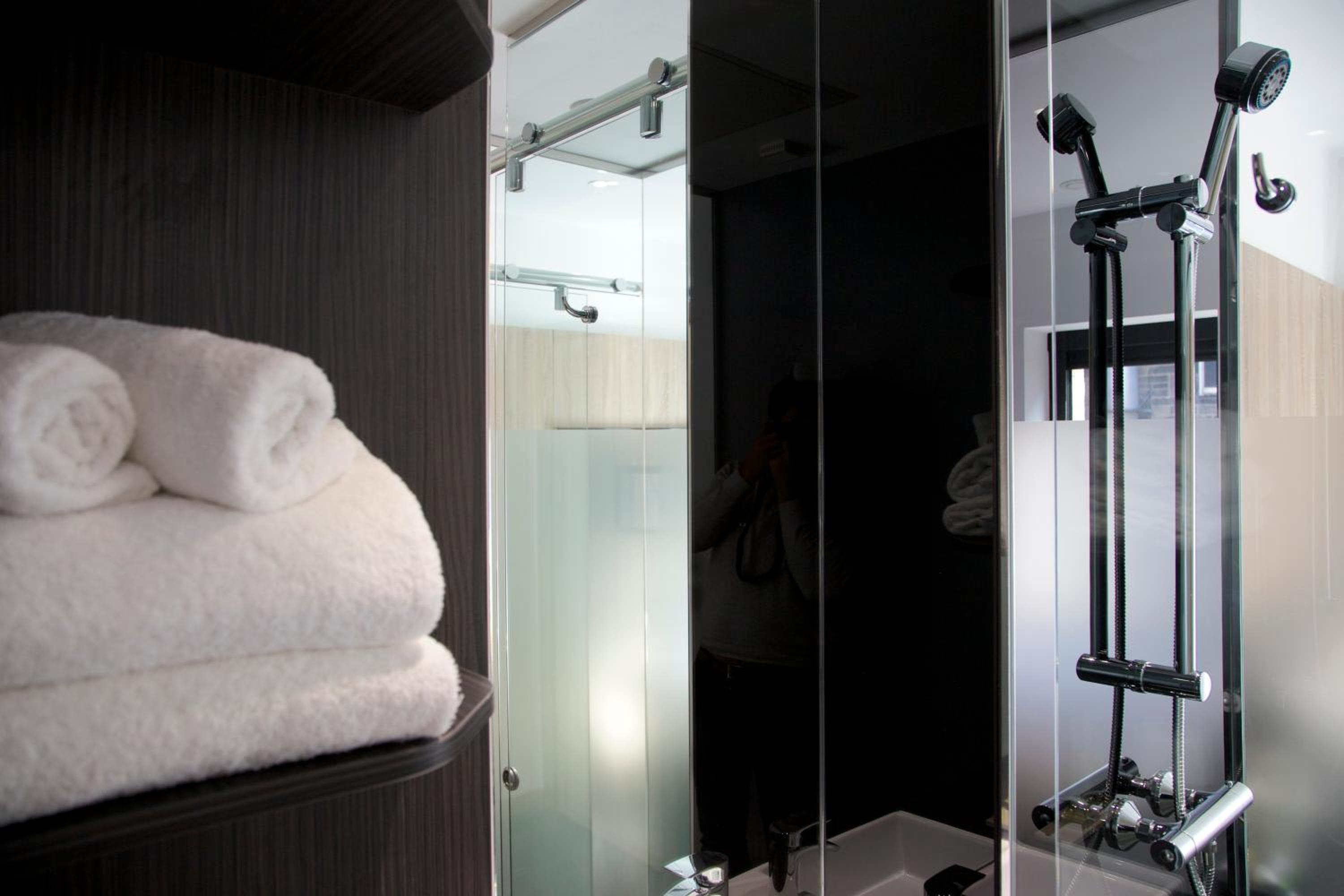 Double Room - Photo 5