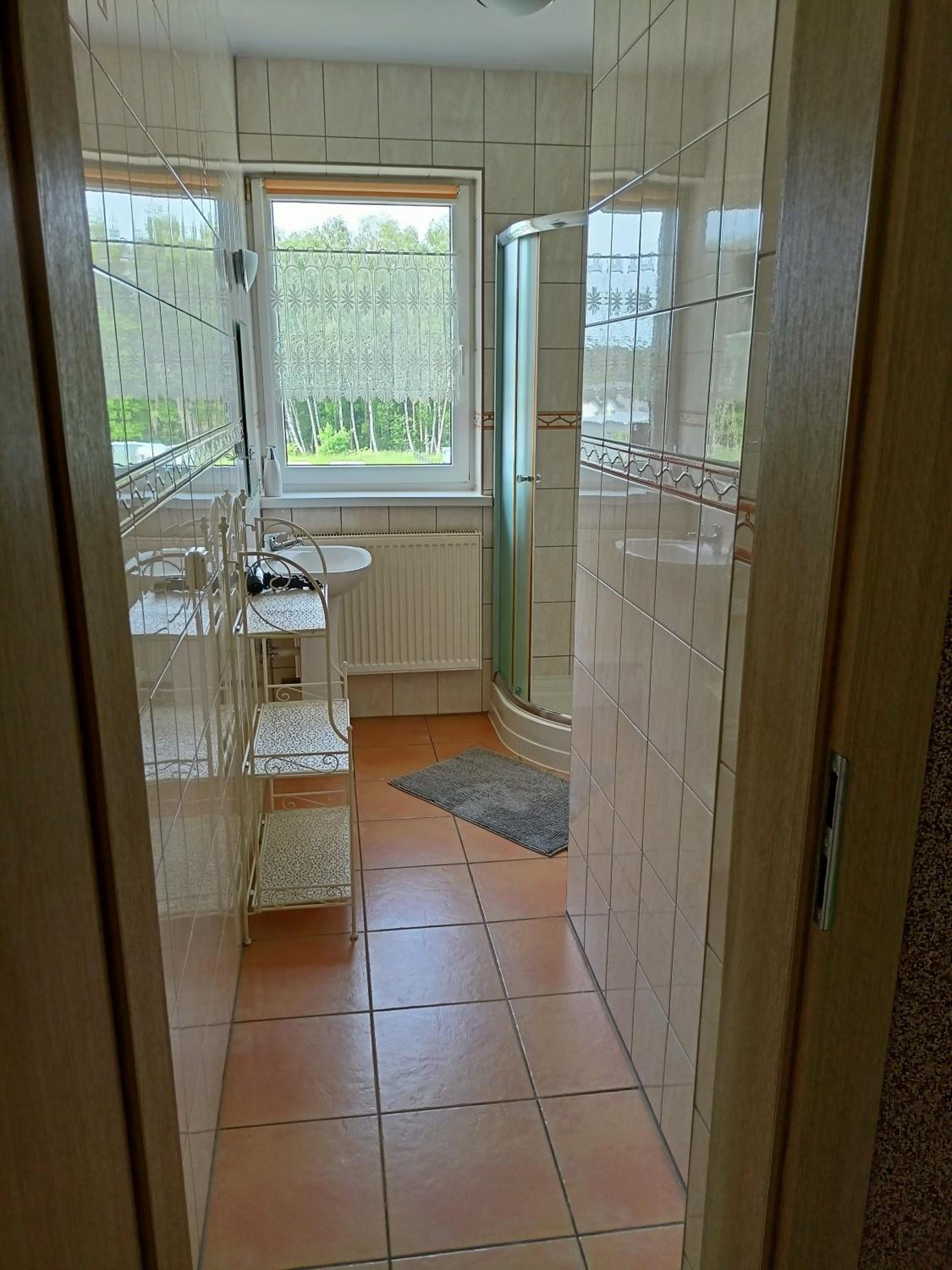Double Room with Private External Bathroom - Photo 8