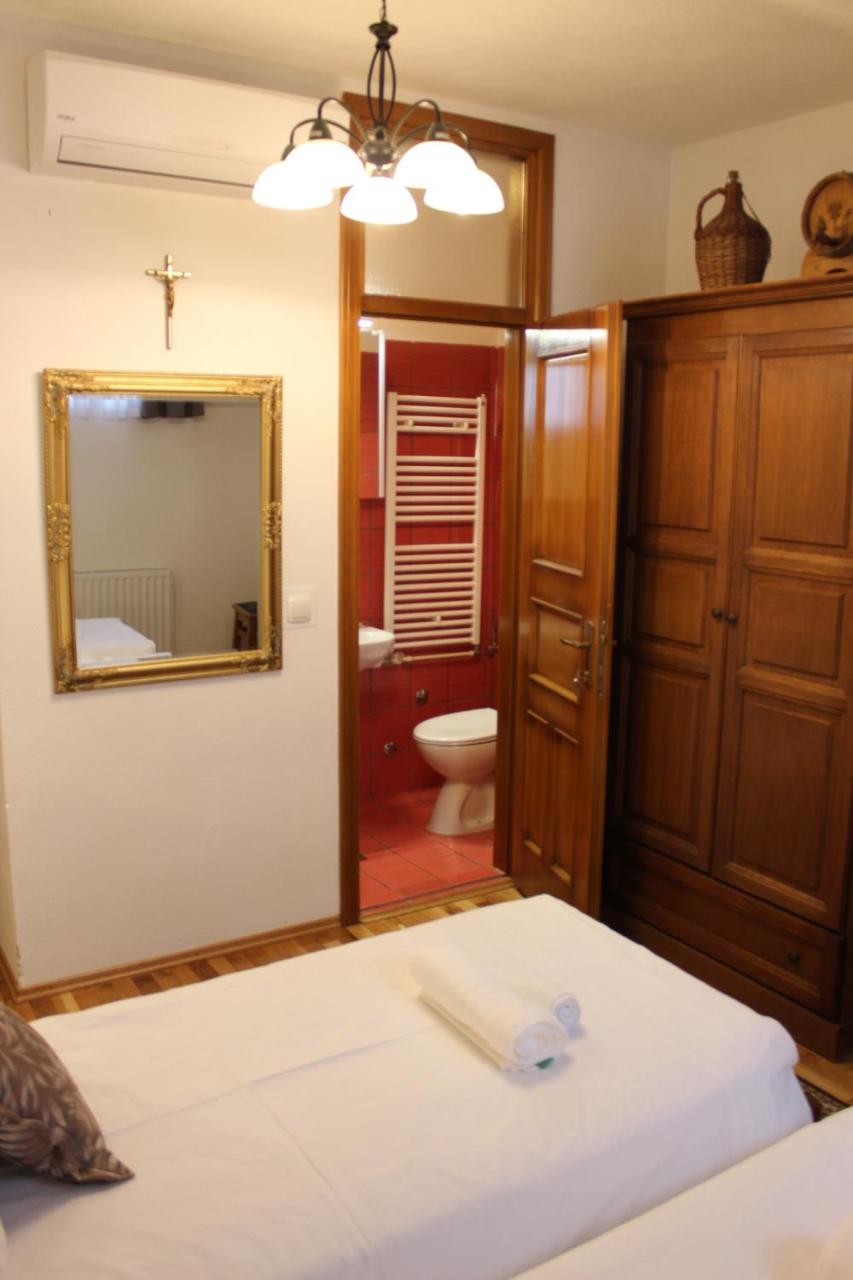 Standard Twin Room photo 2