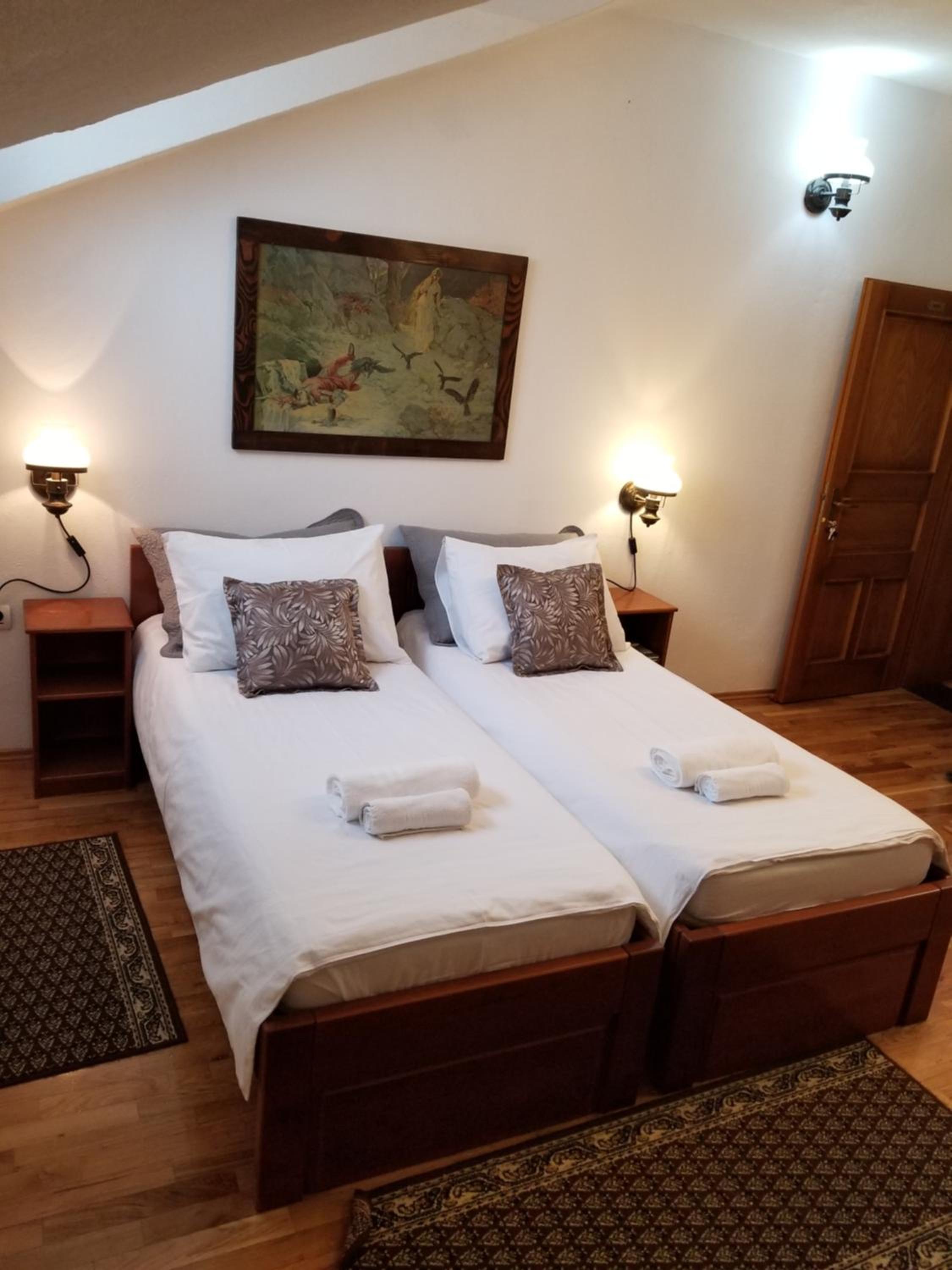 Standard Twin Room photo 3
