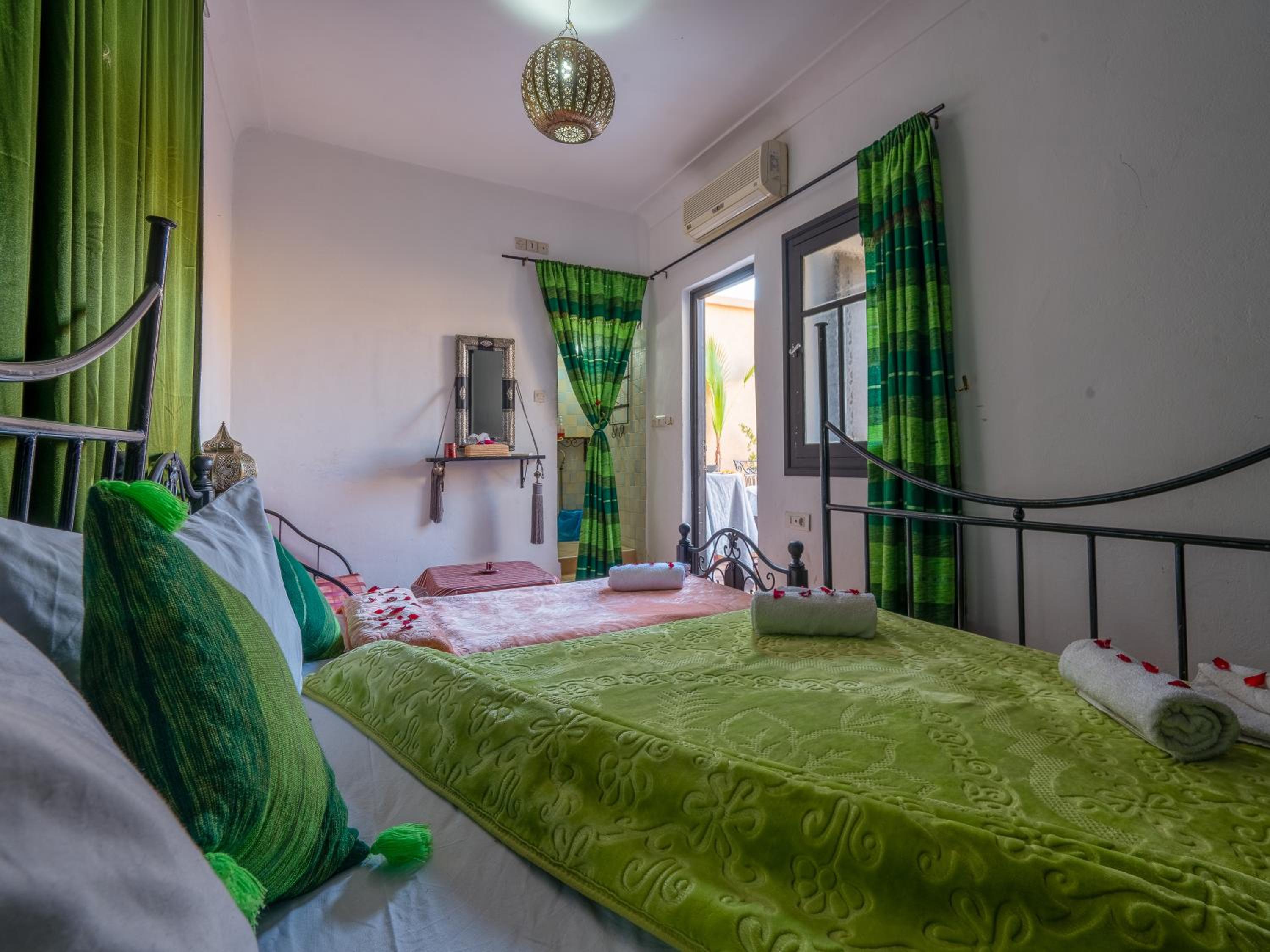 Double Room - Photo 14