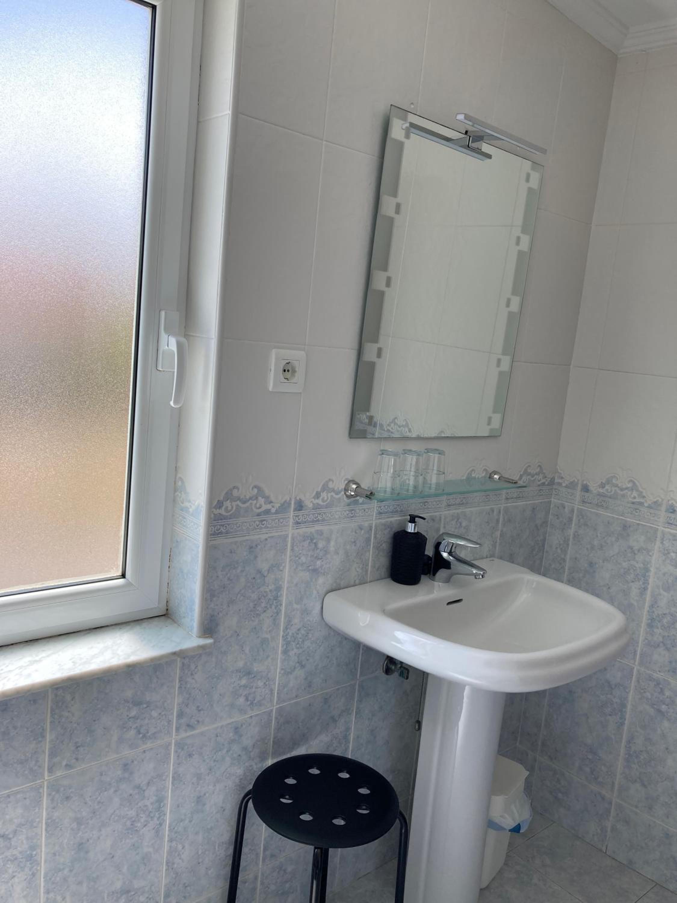 Triple Room with Private Bathroom photo 3
