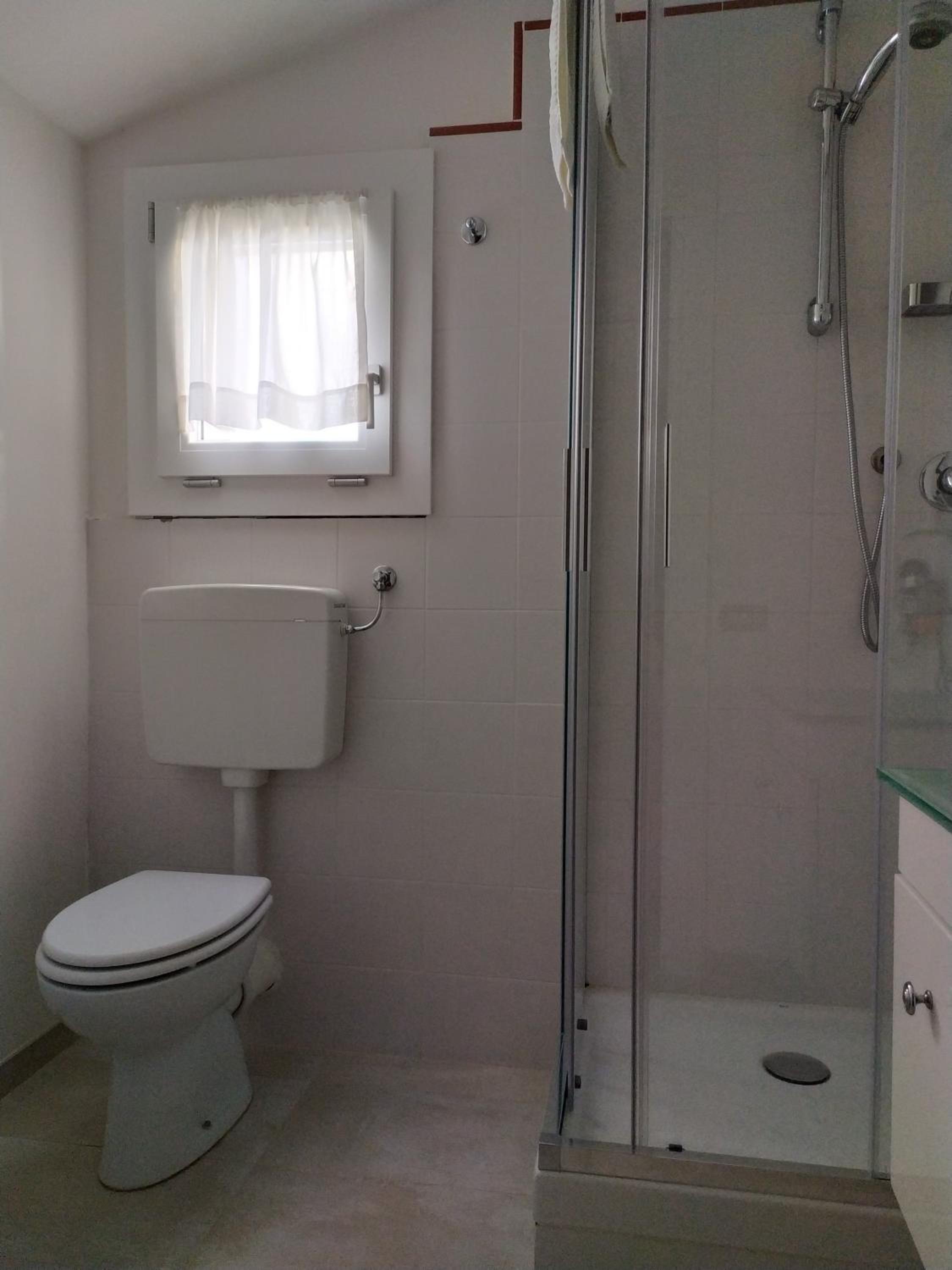 Triple Room - Photo 6