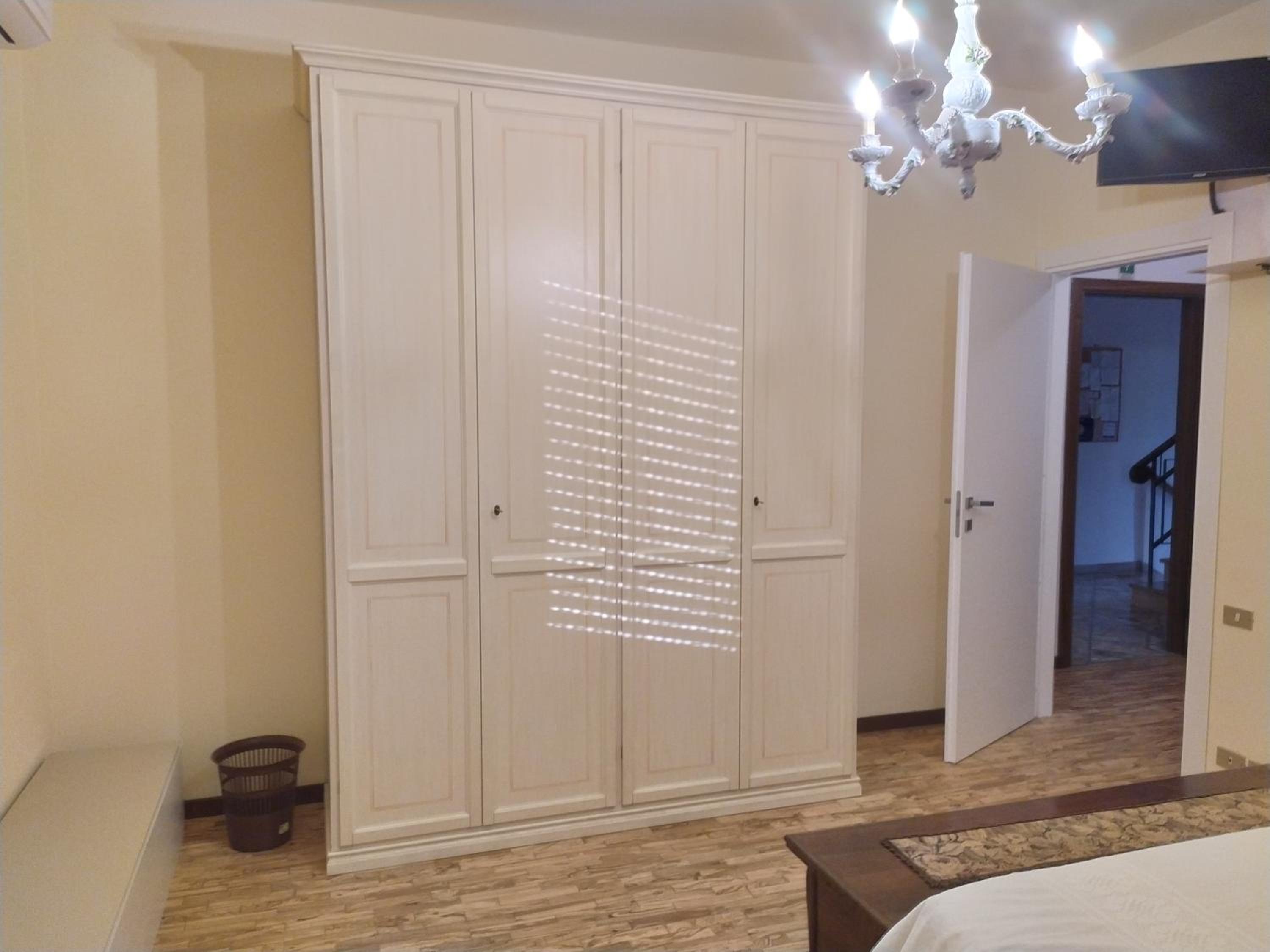 Double Room with Balcony - Photo 1