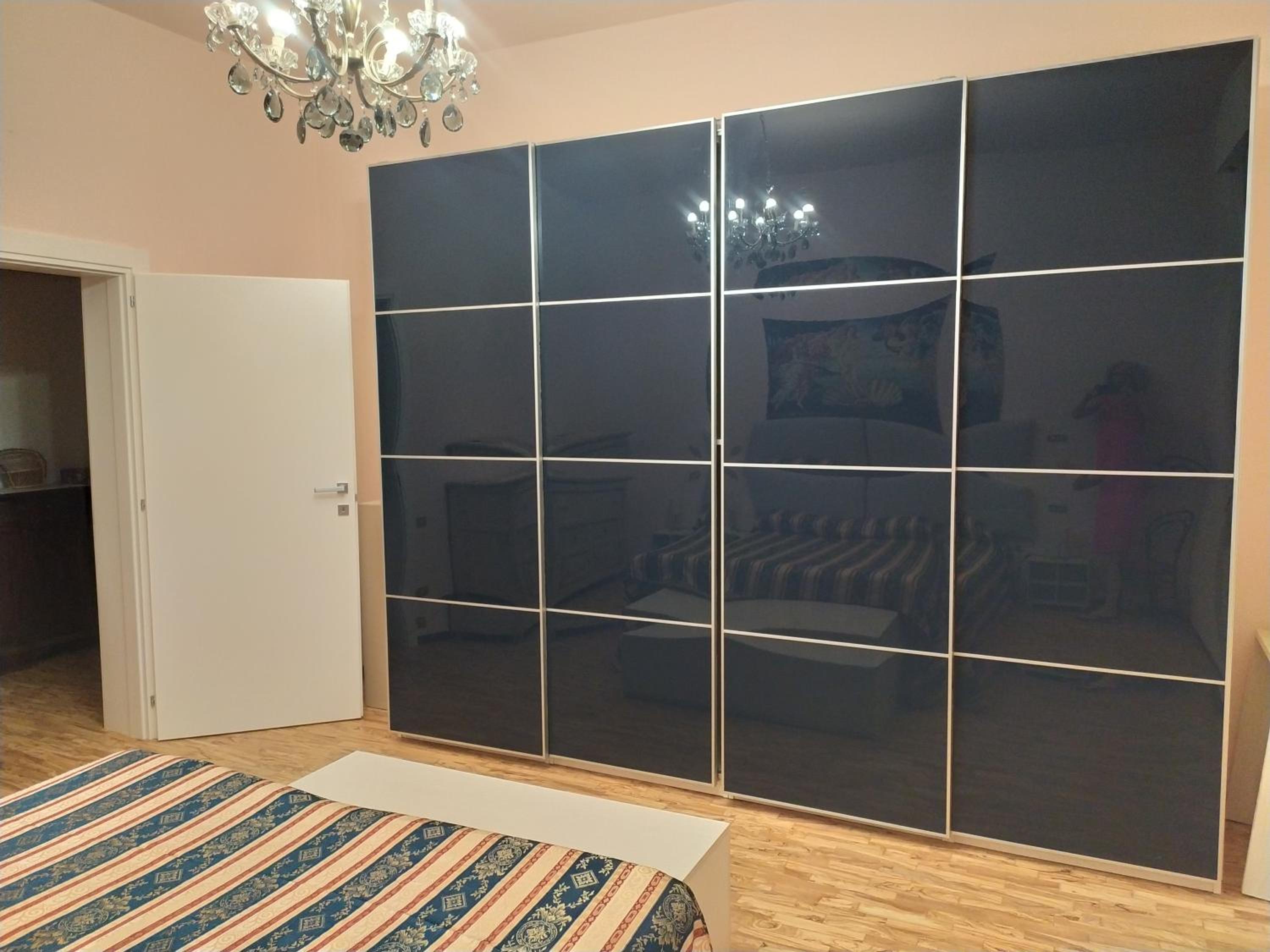 Large Double Room - Photo 11