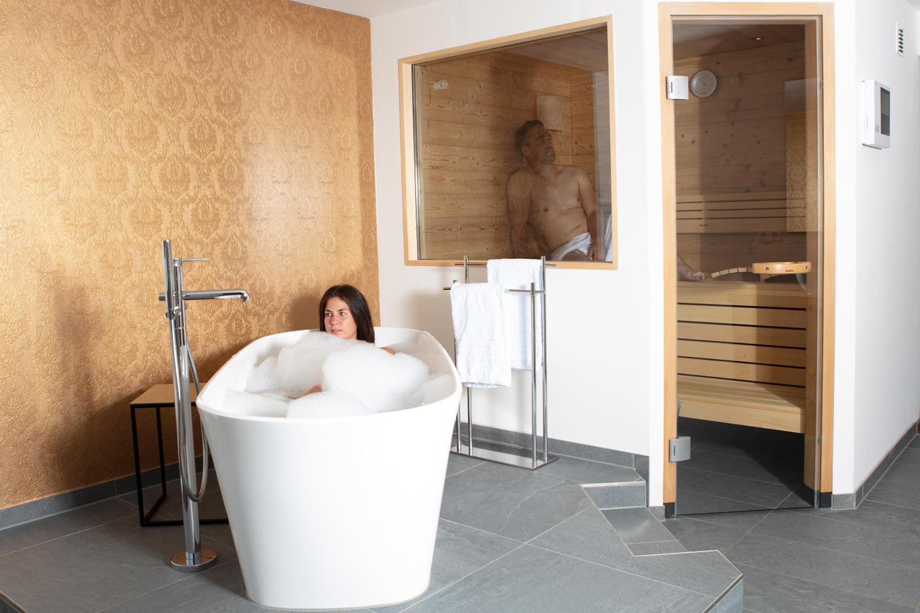 Suite with Sauna - Photo 7