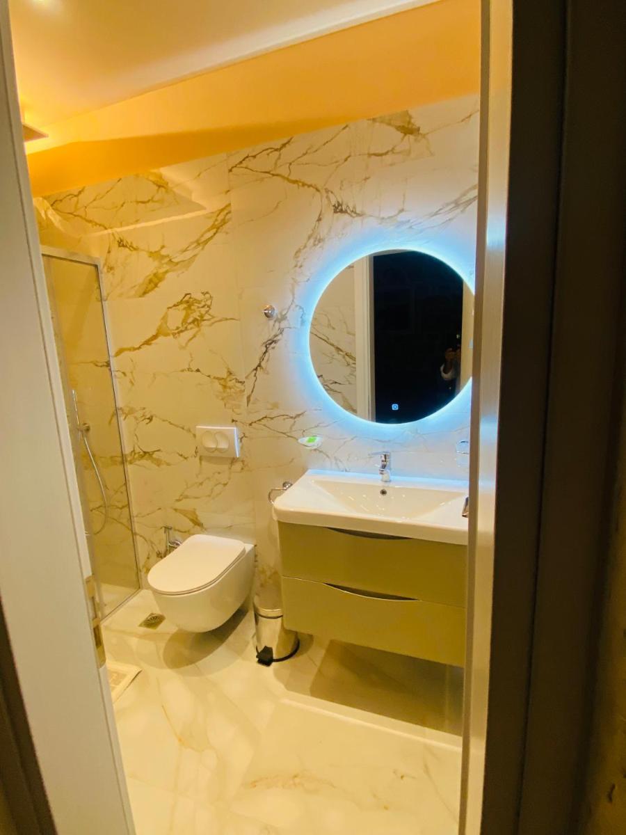 Deluxe Double Room with Balcony and Sea View photo 2