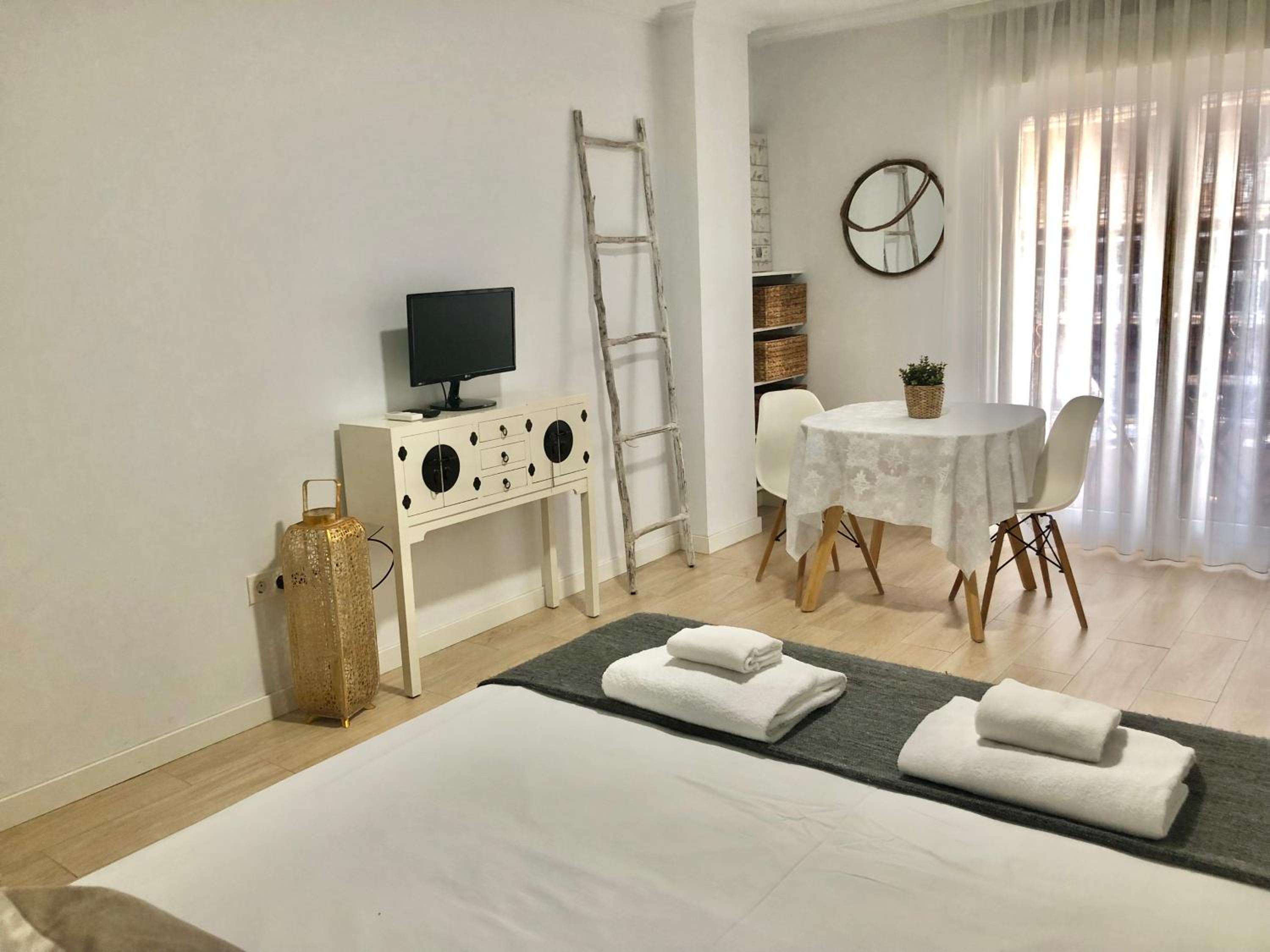 Estudio con Balcón