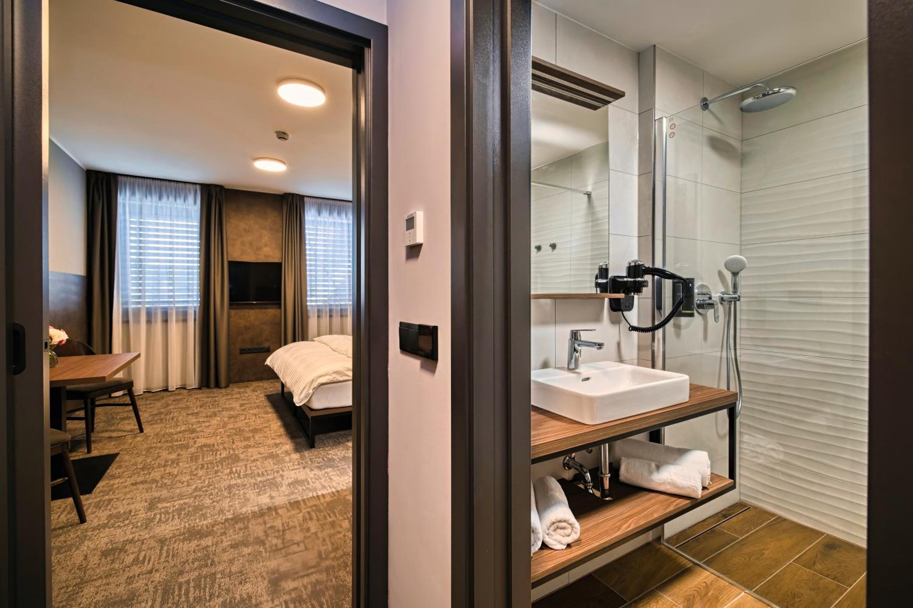 Studio Apartment